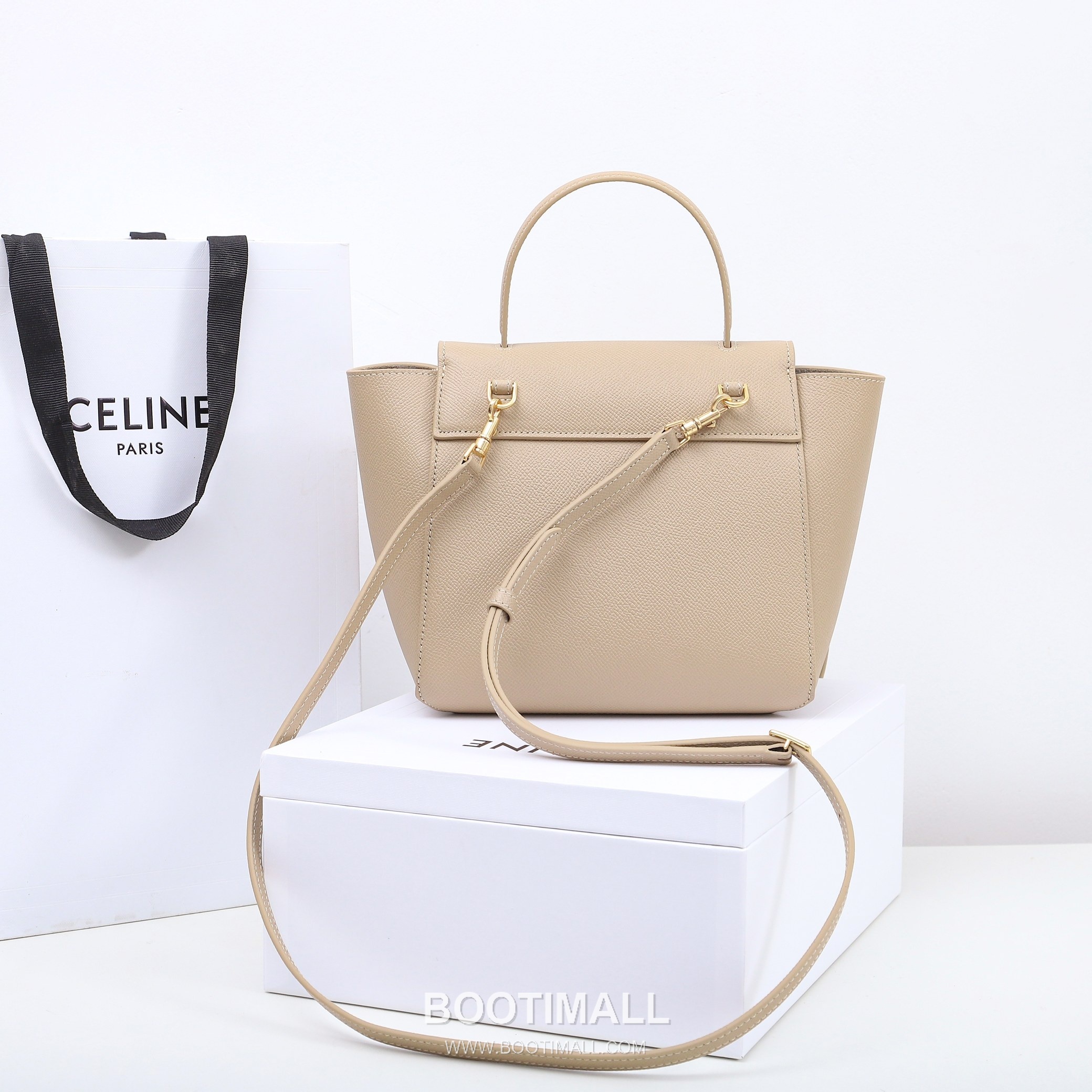 Celine Calfskin Leather Bucket Crossbody Bag with Flap Zip Strap Detail 셀린느 카프스킨 레더 버킷 크로스바디백 175519 20cm 4