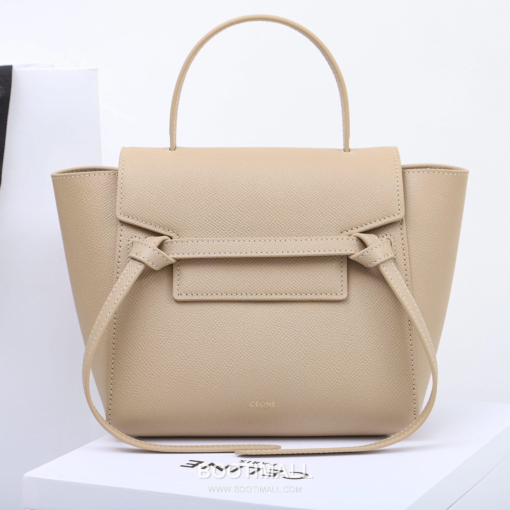 Celine Calfskin Leather Bucket Crossbody Bag with Flap Zip Strap Detail 셀린느 카프스킨 레더 버킷 크로스바디백 175519 20cm 5