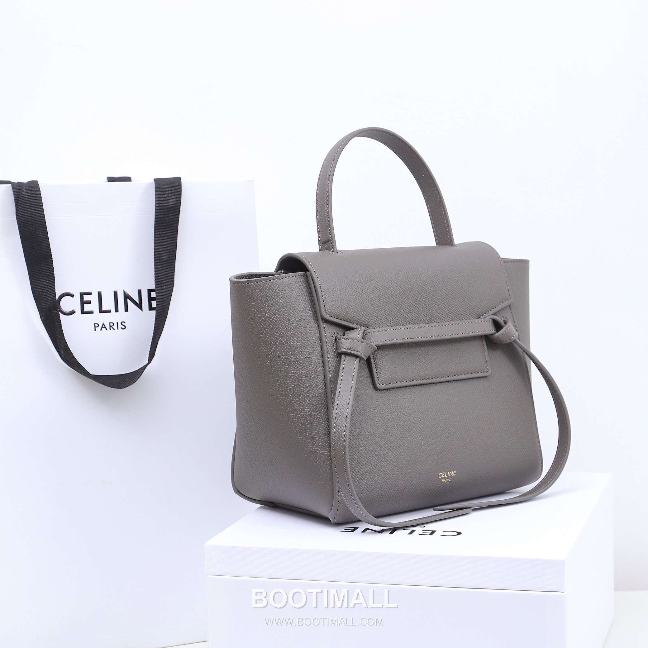 Celine Calfskin Leather Bucket Crossbody Bag with Flap Zip Strap Detail 셀린느 카프스킨 레더 버킷 크로스바디백 175519 20cm 2