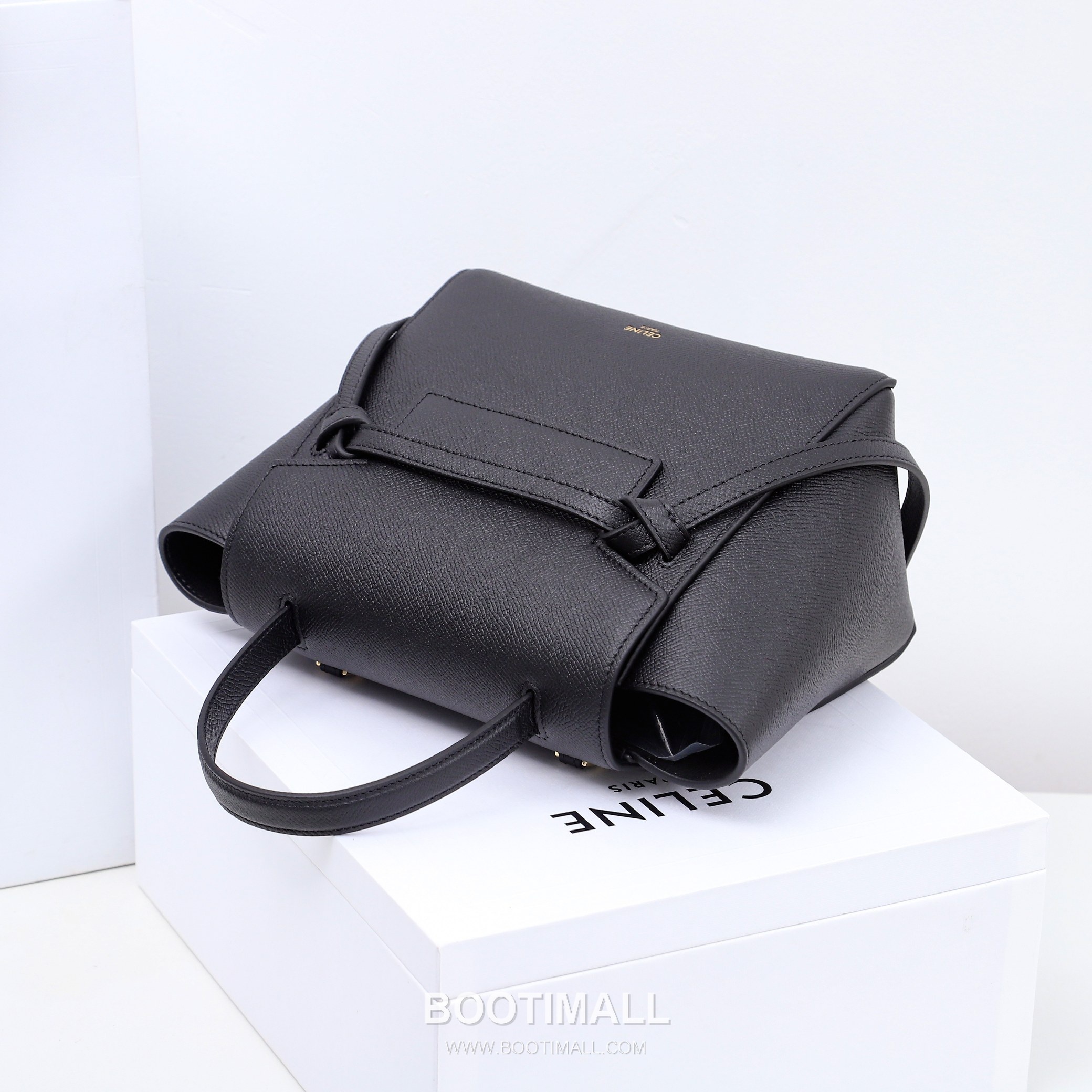 Celine Calfskin Leather Bucket Crossbody Bag with Flap Zip Strap Detail 셀린느 카프스킨 레더 버킷 크로스바디백 175519 20cm 6