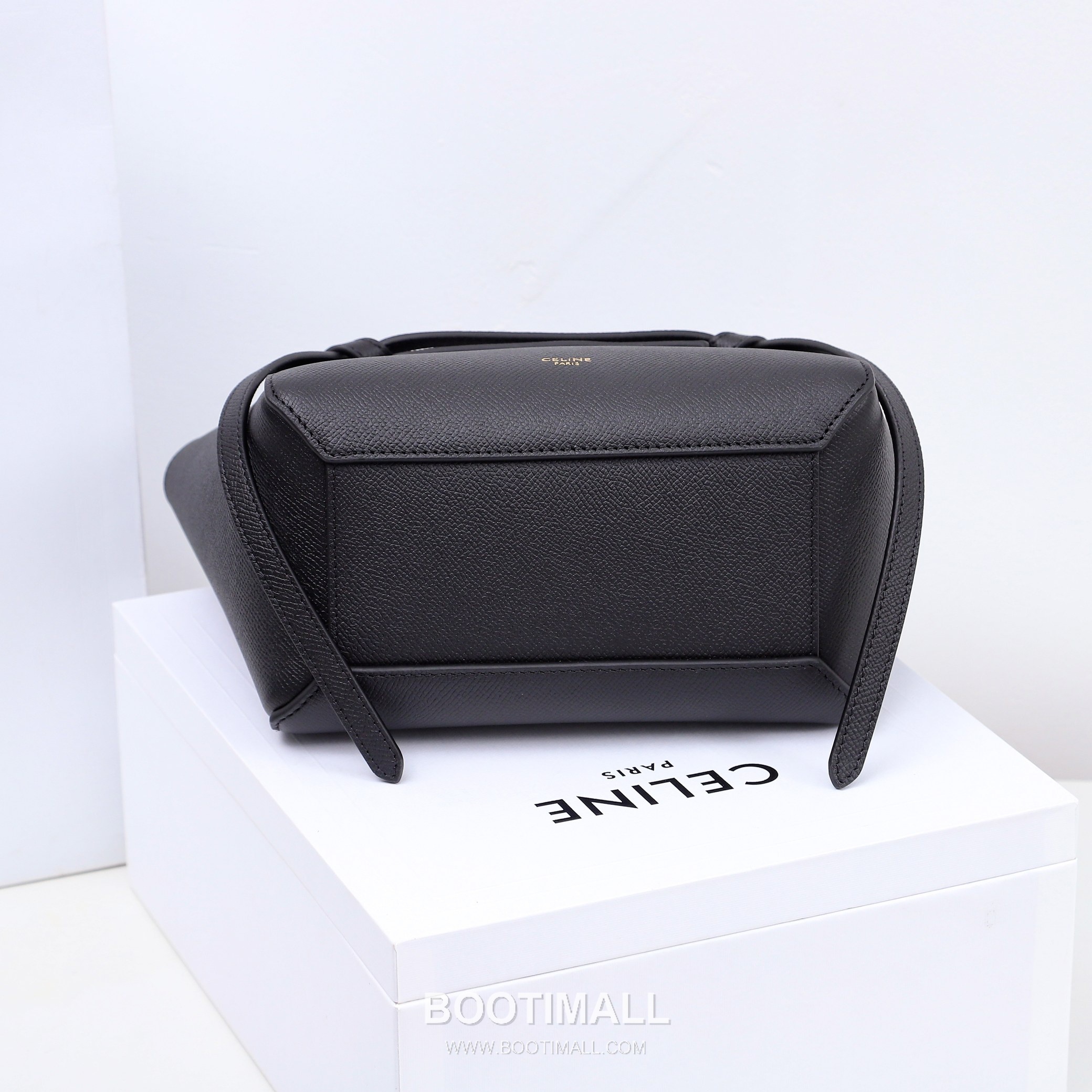 Celine Calfskin Leather Bucket Crossbody Bag with Flap Zip Strap Detail 셀린느 카프스킨 레더 버킷 크로스바디백 175519 20cm 7