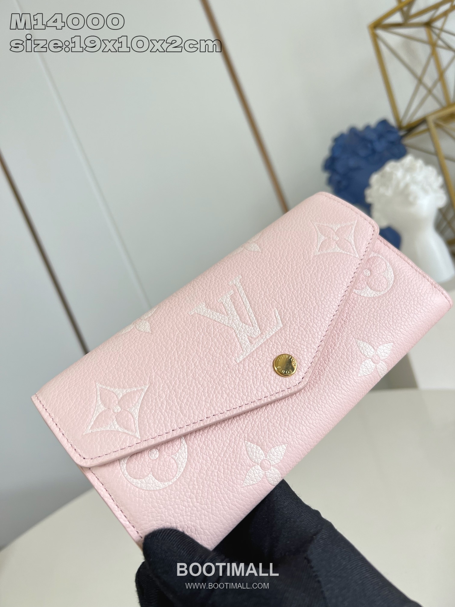 Louis Vuitton Sarah Monogram Empreinte Calfskin Leather Wallet with Flap Snap Card Slot Detail 루이비통 사라 모노그램 앙프렝뜨 카프스킨 레더 장지갑 M14000 19cm 2