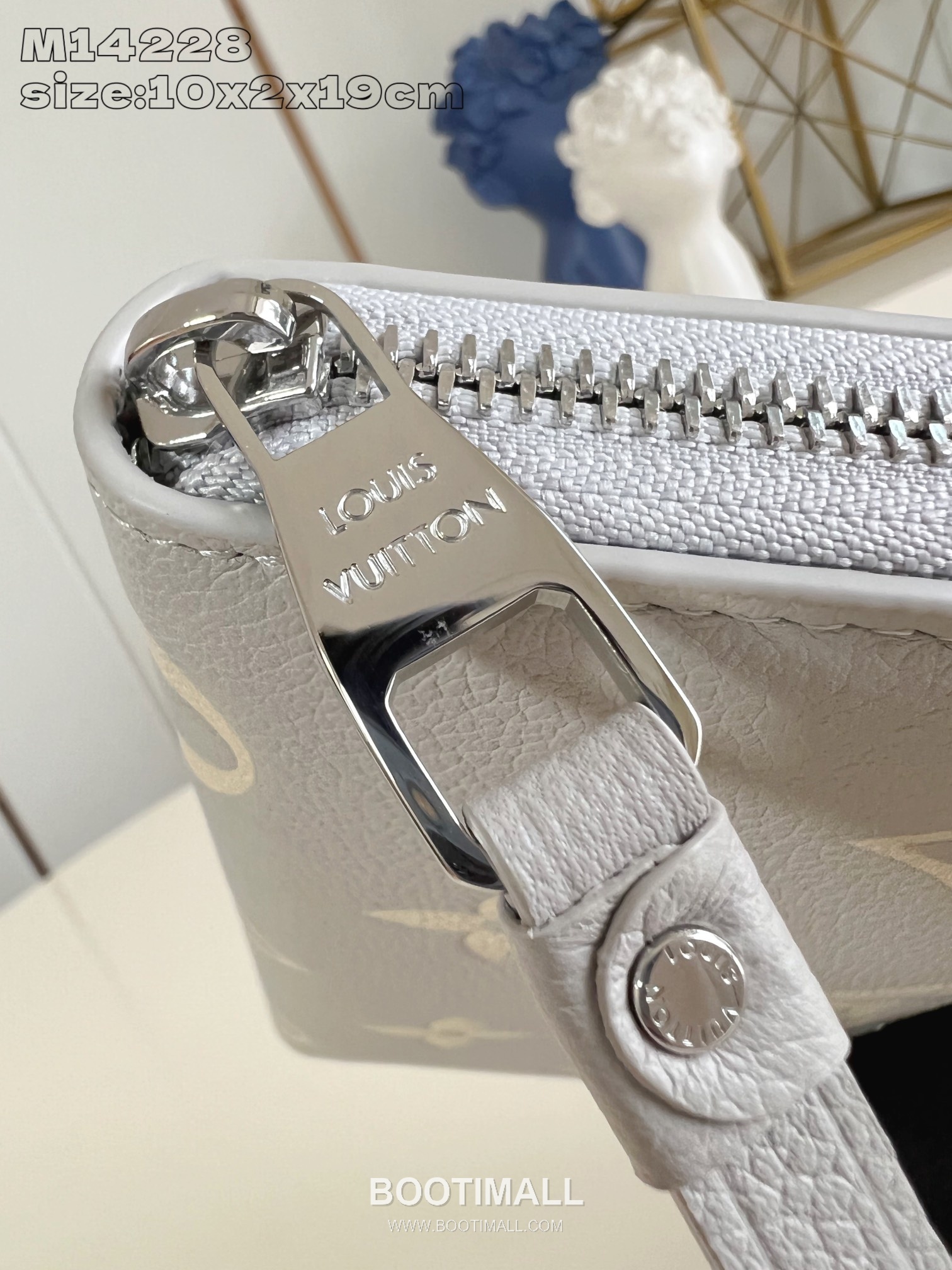 Louis Vuitton Zippy Monogram Empreinte Calfskin Leather Wallet with Zip Around Pocket Detail 루이비통 지피 모노그램 앙프렝뜨 카프스킨 레더 장지갑 M14228 19.5cm 5