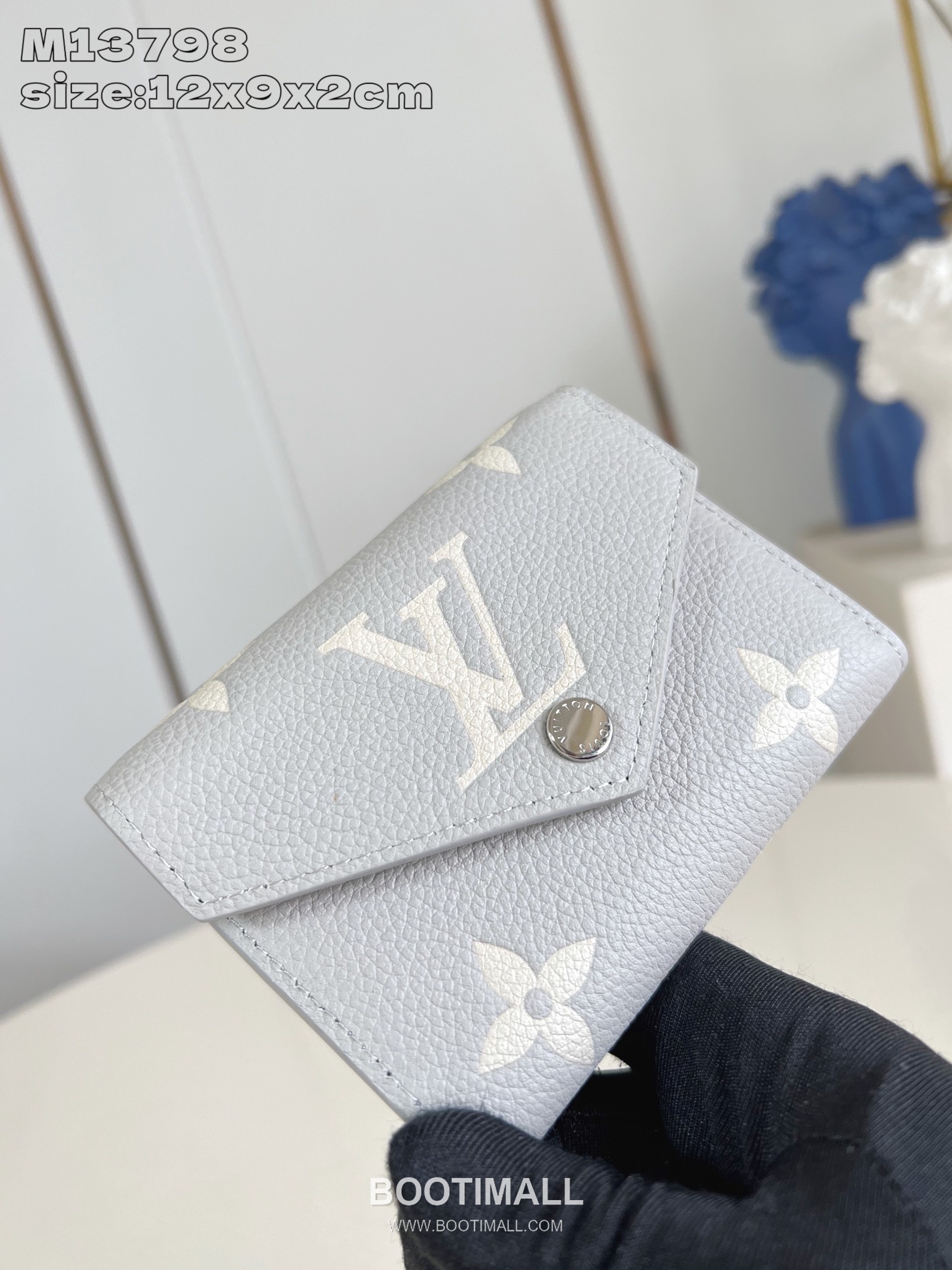 Louis Vuitton Victorine Wallet Monogram Empreinte Leather Snap Button Card Holder with Coin Pocket 루이비통 빅토린 모노그램 앙프렝뜨 레더 스냅 버튼 카드지갑 M13798 12cm 2