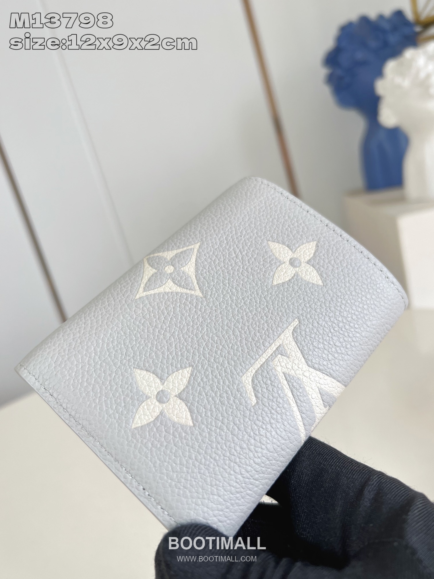 Louis Vuitton Victorine Wallet Monogram Empreinte Leather Snap Button Card Holder with Coin Pocket 루이비통 빅토린 모노그램 앙프렝뜨 레더 스냅 버튼 카드지갑 M13798 12cm 4