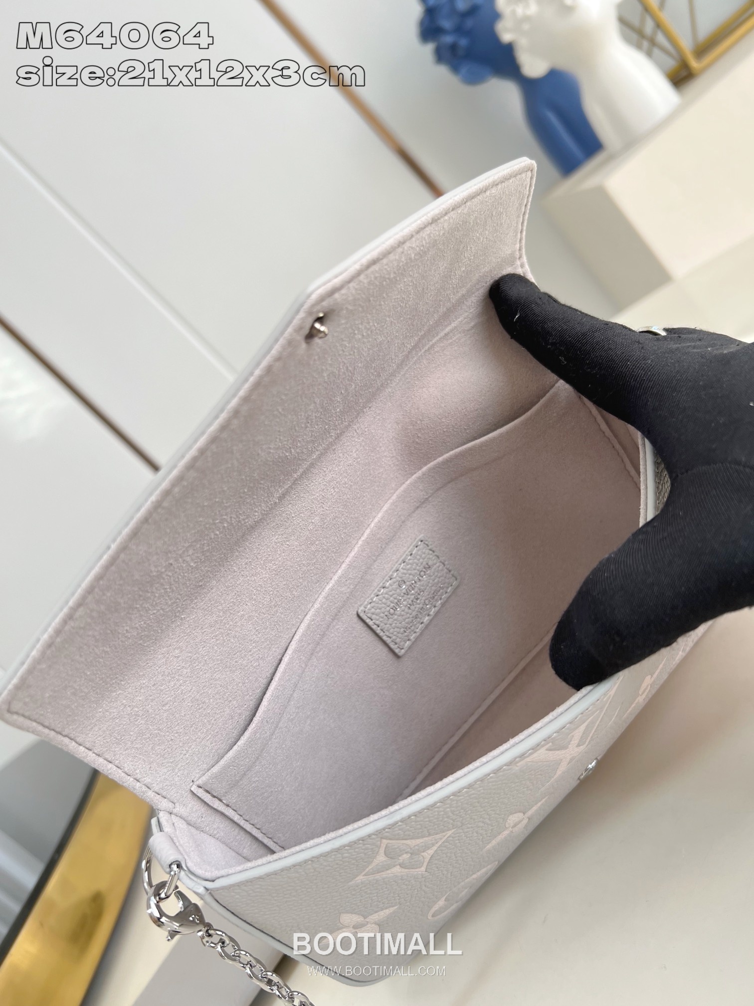 Louis Vuitton Pochette Félicie Chain Shoulder Bag Monogram Empreinte Leather Flap with Detachable Chain 루이비통 포쉐트 펠리시 모노그램 앙프렝뜨 레더 체인 숄더백 플랩 M14227 21cm 7