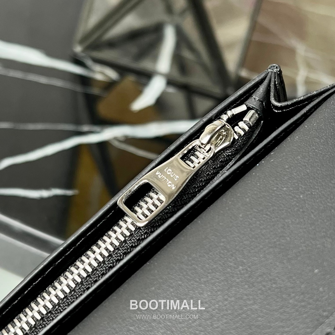 Louis Vuitton Brazza Wallet Taurillon Crocodile Ostrich Leather Long Bifold Card Holder with Coin Pocket 루이비통 브라짜 토리옹 크로커다일 오스트리치 레더 장지갑 카드홀더 M84668 19cm 7