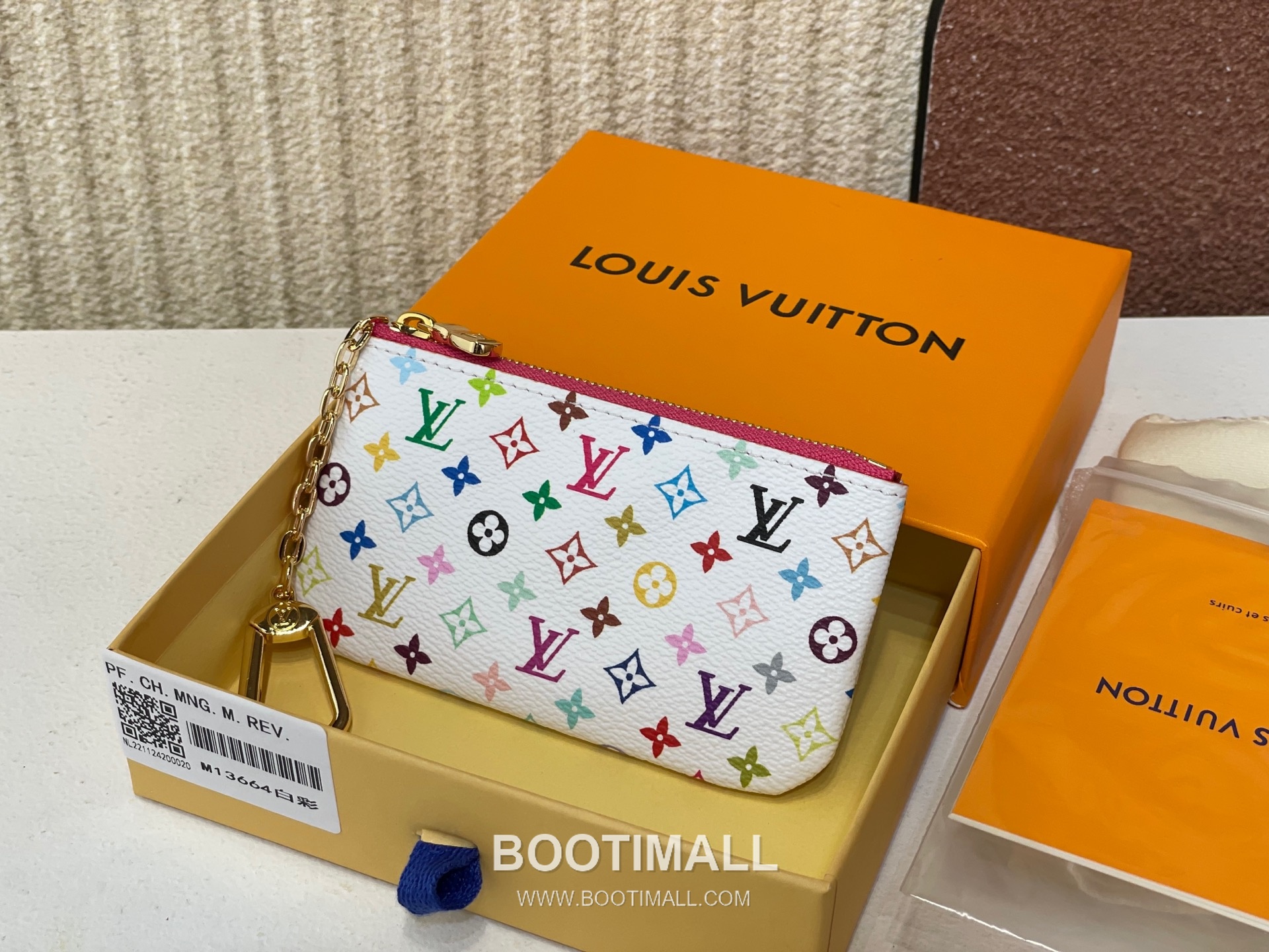 Louis Vuitton Key Pouch Monogram Multicolor Coated Canvas Zip Chain Key Holder 루이비통 모노그램 멀티컬러 코팅 캔버스 집 체인 키 파우치 M13664 12cm 1