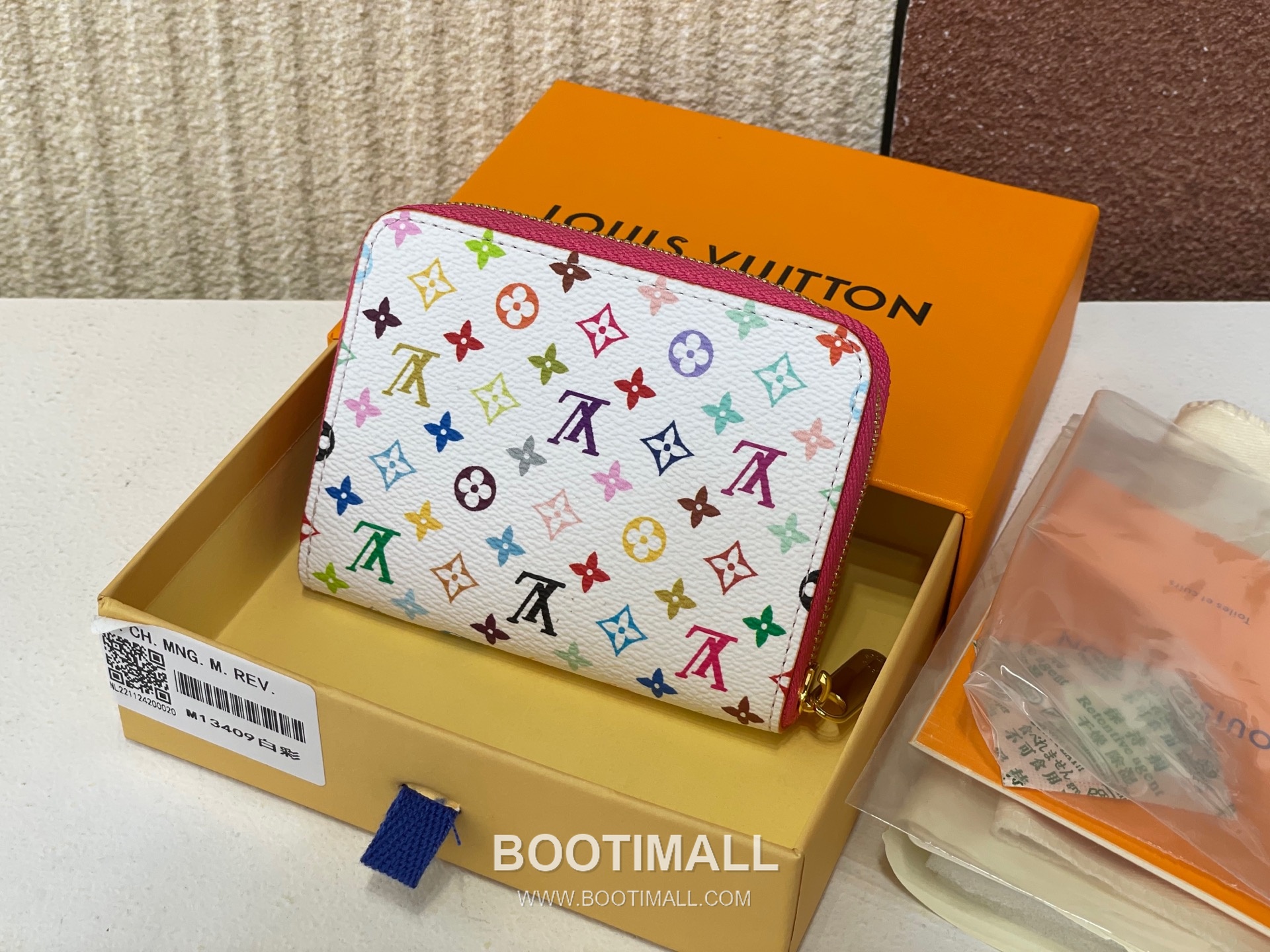 Louis Vuitton Zippy Coin Purse Monogram Multicolor Coated Canvas Zip Wallet with Card Slots 루이비통 지피 모노그램 멀티컬러 코팅 캔버스 집 코인지갑 카드슬롯 M13409 11cm 2