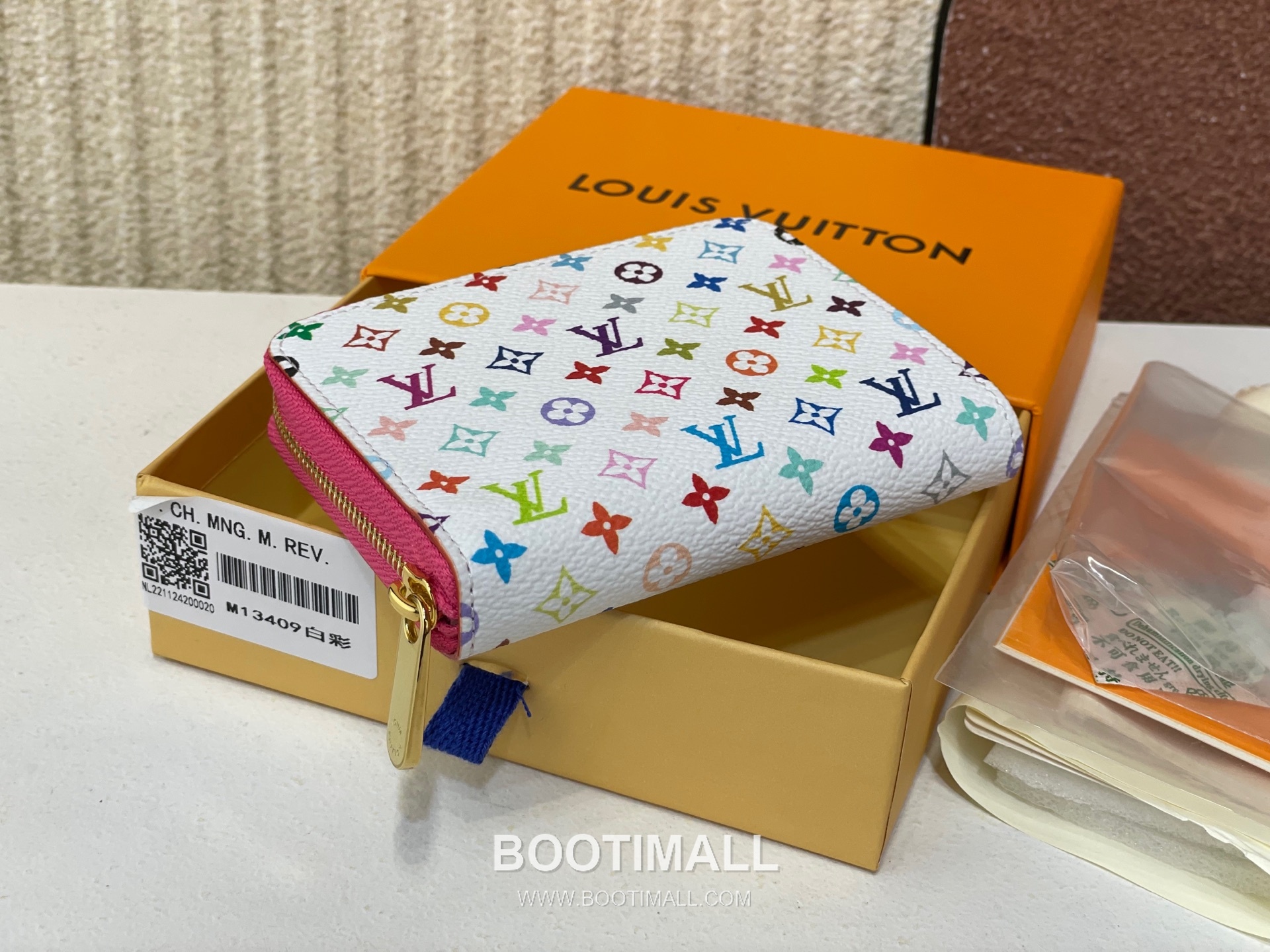 Louis Vuitton Zippy Coin Purse Monogram Multicolor Coated Canvas Zip Wallet with Card Slots 루이비통 지피 모노그램 멀티컬러 코팅 캔버스 집 코인지갑 카드슬롯 M13409 11cm 3