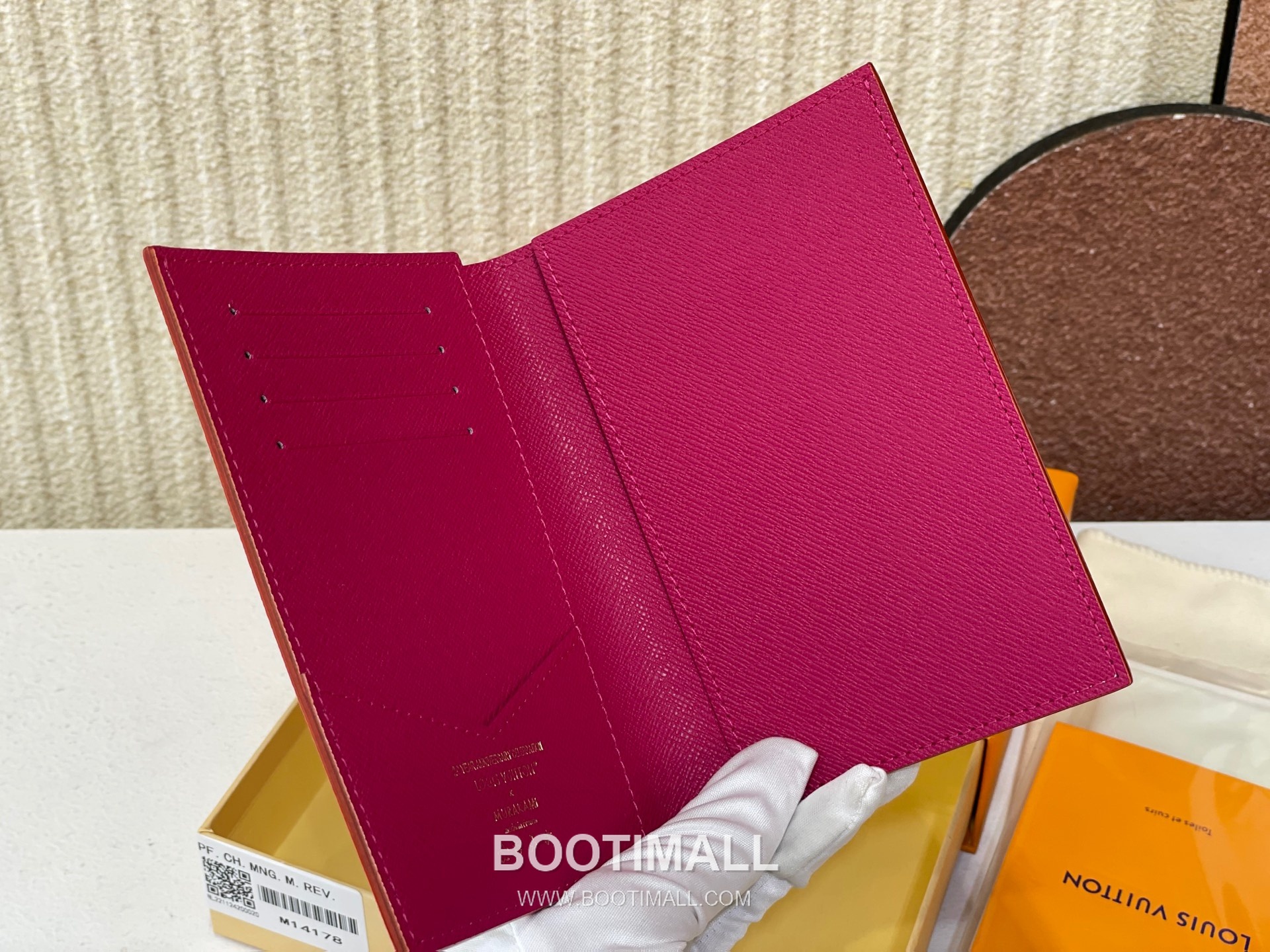 Louis Vuitton Passport Cover Monogram Multicolor Coated Canvas Calfskin Leather Organizer with Card Slots 루이비통 여권커버 모노그램 멀티컬러 코팅 캔버스 카프스킨 레더 오거나이저 M14178 14cm 5