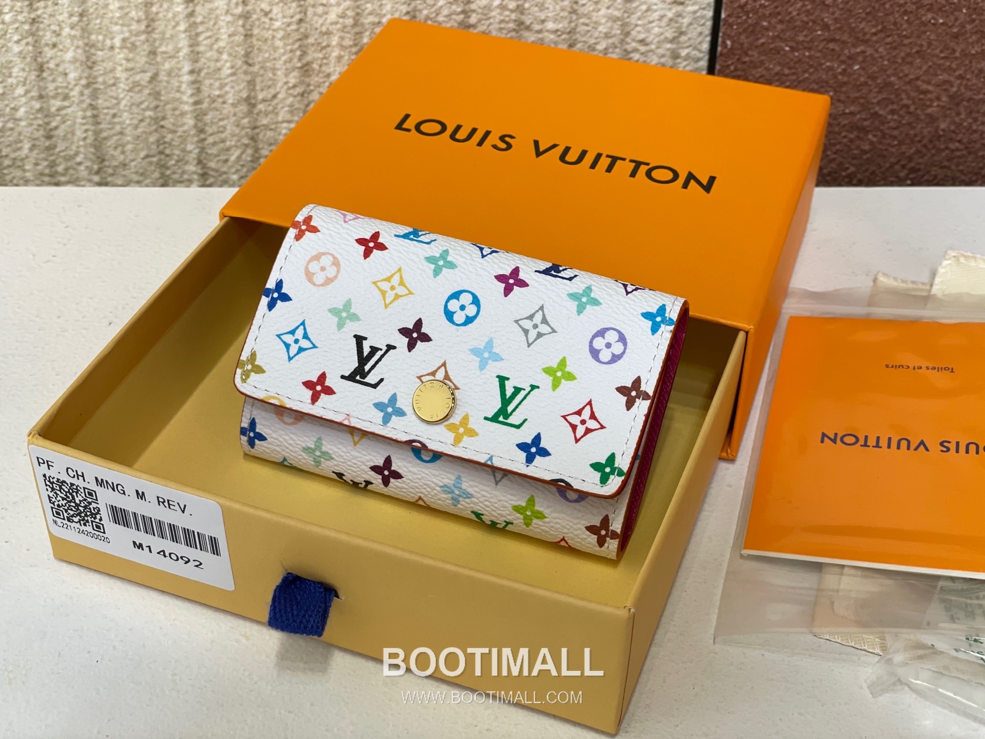 Louis Vuitton Multicle 6 Key Holder Monogram Multicolor Canvas Leather Snap Button Key Case 루이비통 멀티클 6 모노그램 멀티컬러 캔버스 레더 스냅 키케이스 M14092 12cm 1