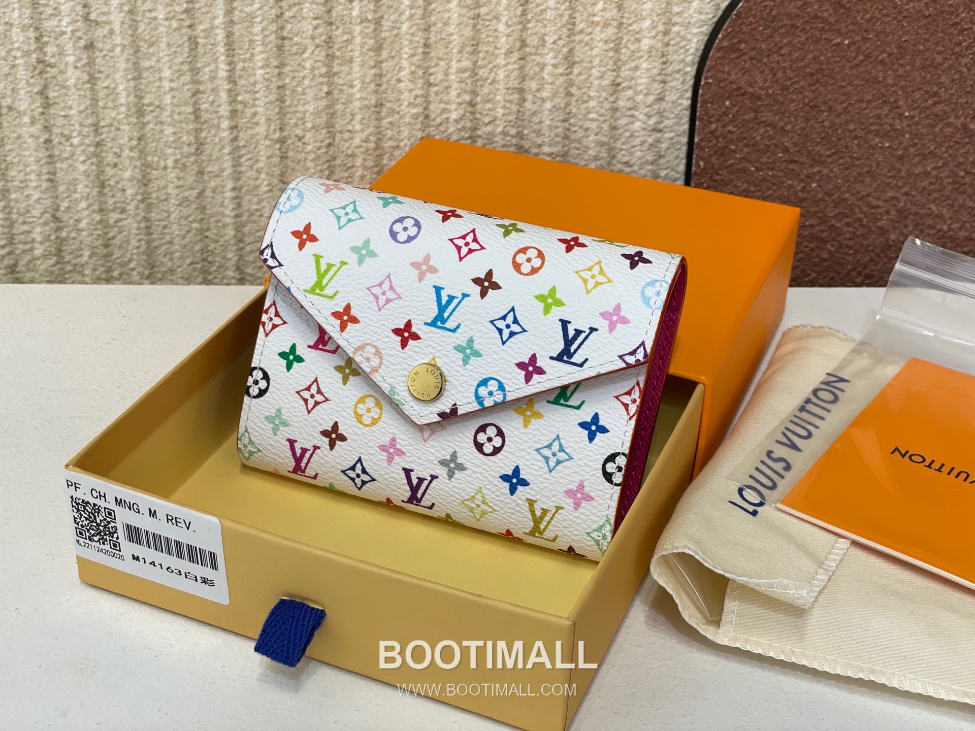 Louis Vuitton Victorine Wallet Monogram Multicolor Coated Canvas Calfskin Leather Zip Coin Card Holder 루이비통 빅토린 모노그램 멀티컬러 코팅 캔버스 카프스킨 레더 집 코인 카드지갑 M14163 12cm 1