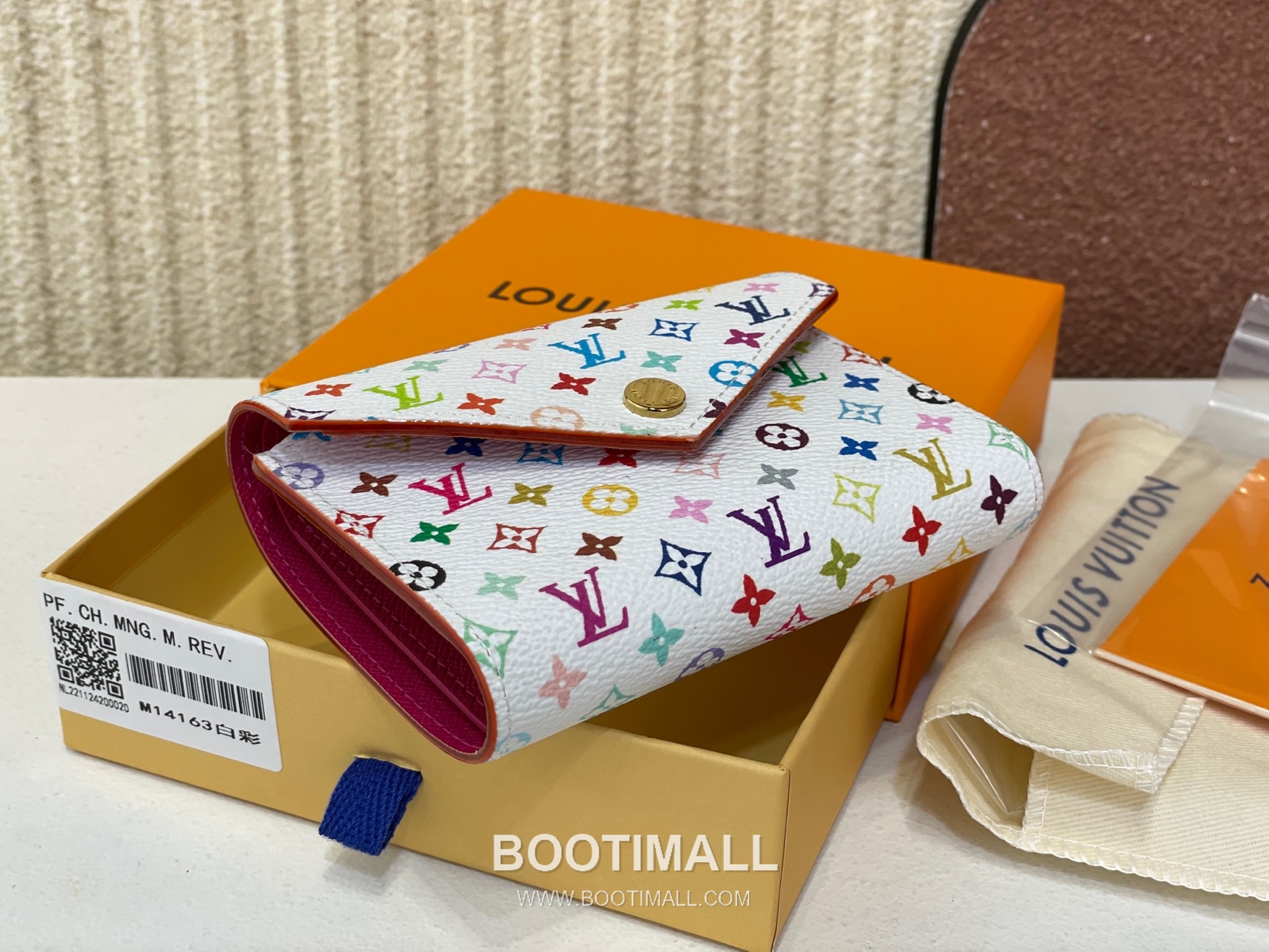 Louis Vuitton Victorine Wallet Monogram Multicolor Coated Canvas Calfskin Leather Zip Coin Card Holder 루이비통 빅토린 모노그램 멀티컬러 코팅 캔버스 카프스킨 레더 집 코인 카드지갑 M14163 12cm 3