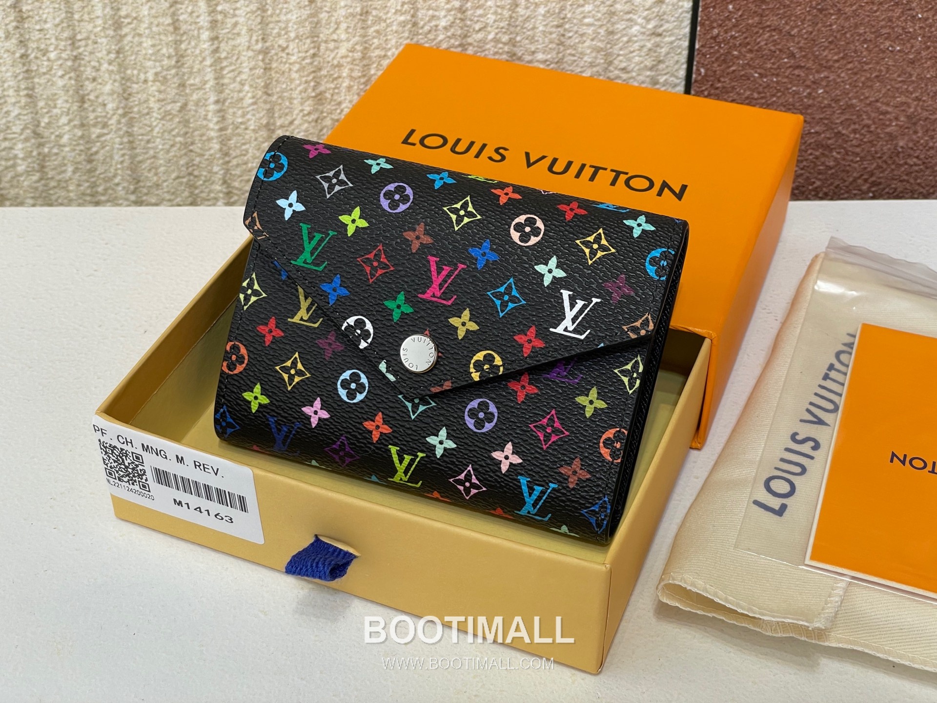 Louis Vuitton Victorine Wallet Monogram Multicolor Coated Canvas Calfskin Leather Zip Coin Card Holder 루이비통 빅토린 모노그램 멀티컬러 코팅 캔버스 카프스킨 레더 집 코인 카드지갑 M14163 12cm 1