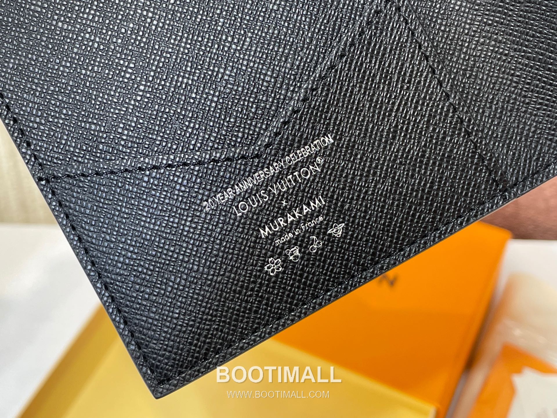 Louis Vuitton Passport Cover Monogram Multicolor Coated Canvas Calfskin Leather Organizer with Card Slots 루이비통 여권커버 모노그램 멀티컬러 코팅 캔버스 카프스킨 레더 오거나이저 M13414 14cm 4