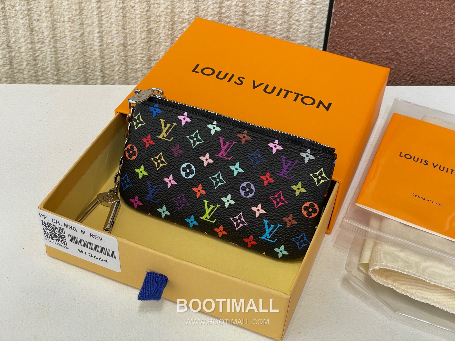 Louis Vuitton Key Pouch Monogram Multicolor Coated Canvas Zip Chain Key Holder 루이비통 모노그램 멀티컬러 코팅 캔버스 집 체인 키 파우치 M13664 12cm 1