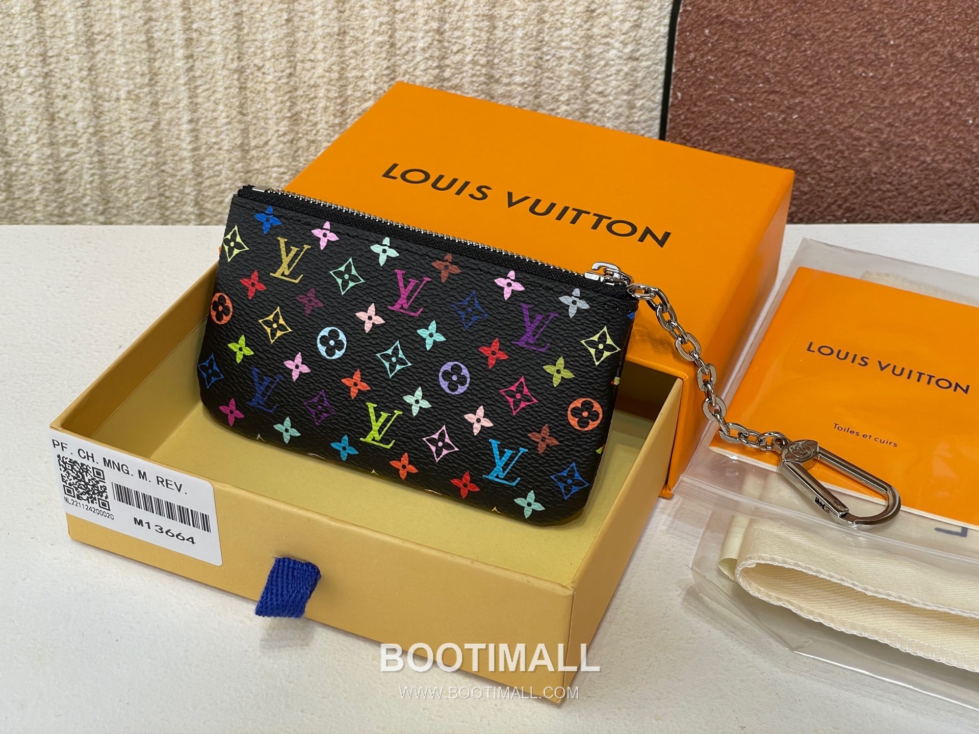 Louis Vuitton Key Pouch Monogram Multicolor Coated Canvas Zip Chain Key Holder 루이비통 모노그램 멀티컬러 코팅 캔버스 집 체인 키 파우치 M13664 12cm 2
