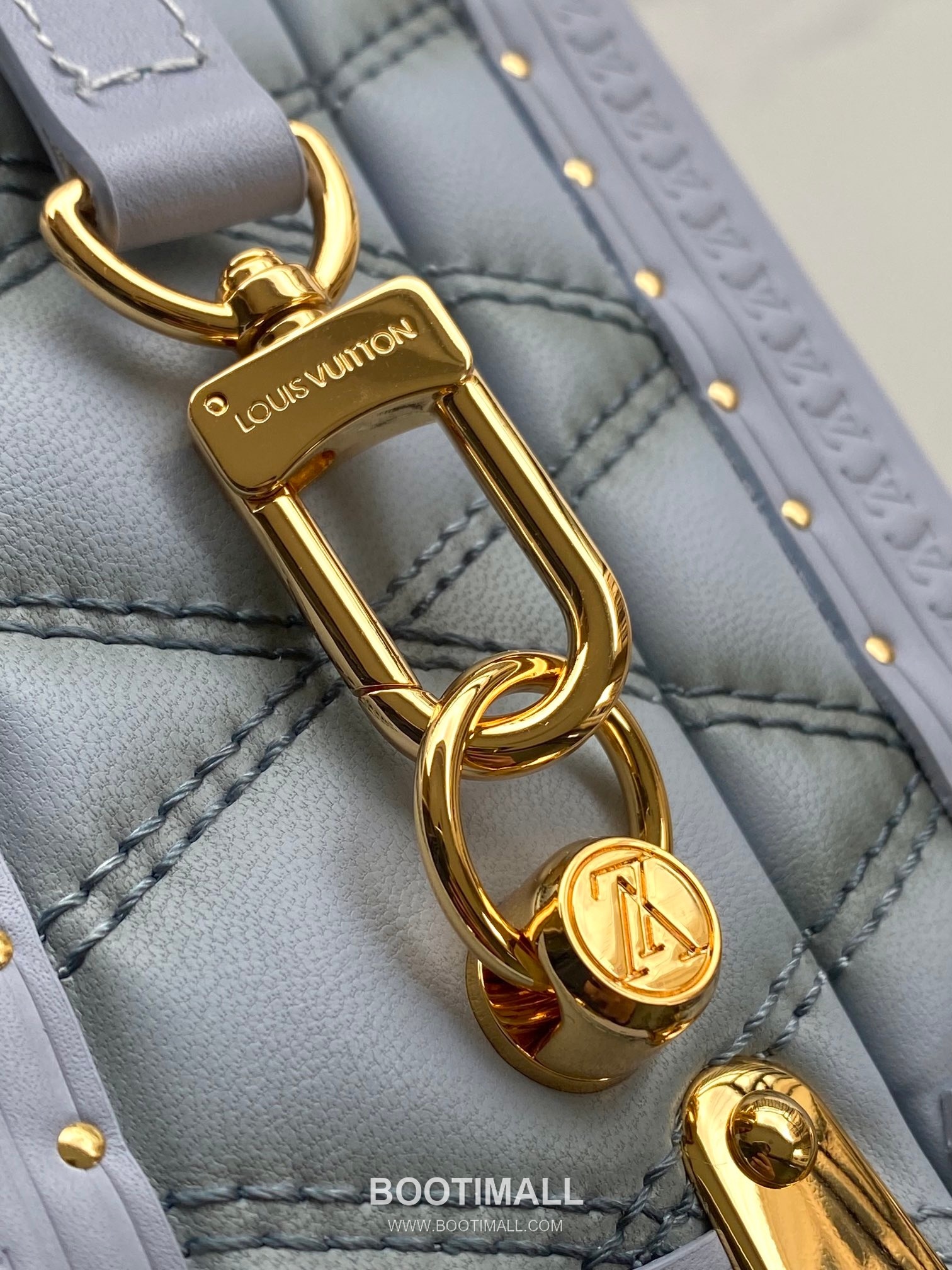 Louis Vuitton Petite Valise Bag Quilted Leather Top Handle Shoulder Bag with Chain Strap 루이비통 쁘띠 발리즈 퀼팅 레더 탑핸들 숄더백 체인스트랩 M11047 22.5cm 5