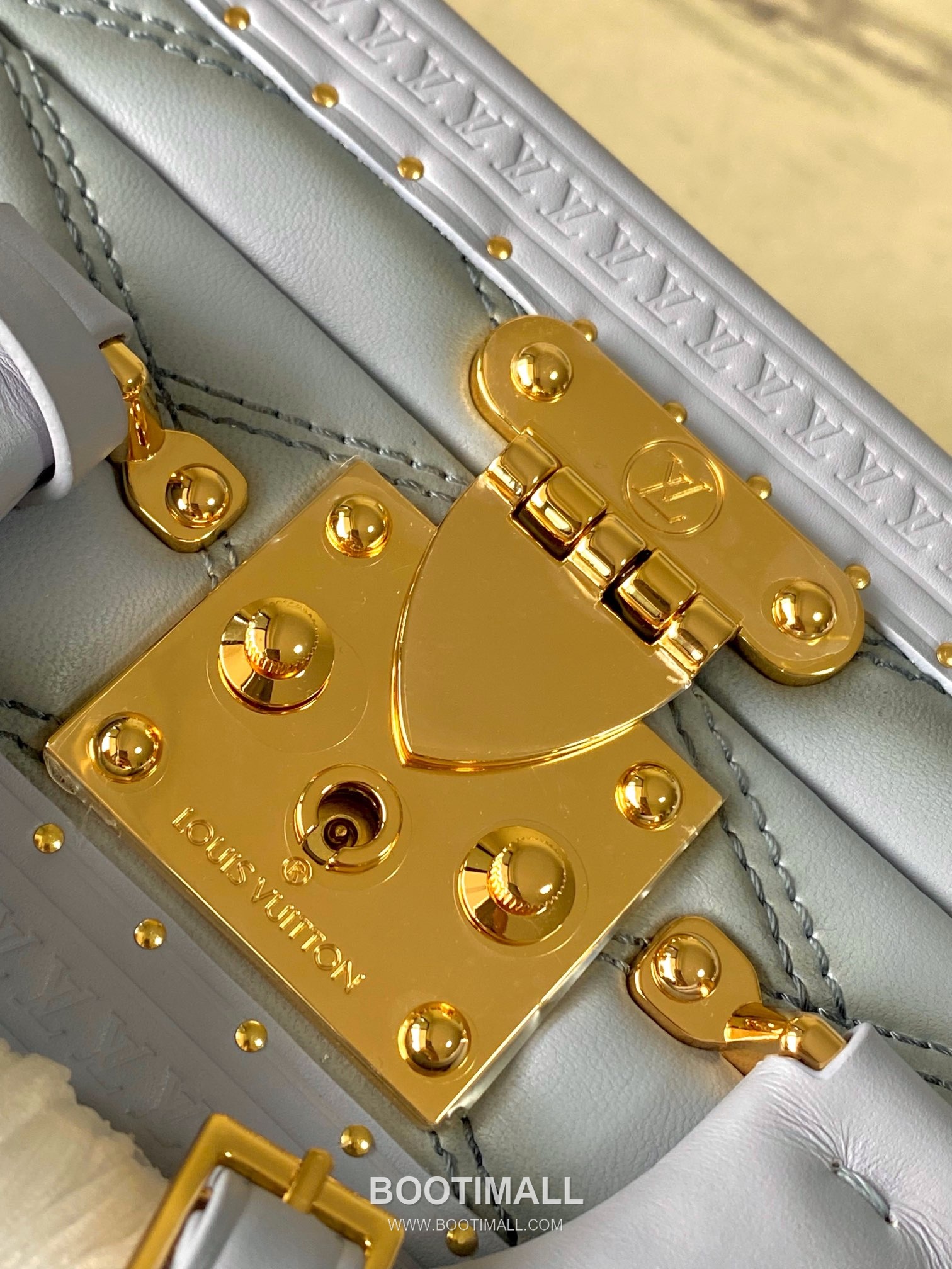 Louis Vuitton Petite Valise Bag Quilted Leather Top Handle Shoulder Bag with Chain Strap 루이비통 쁘띠 발리즈 퀼팅 레더 탑핸들 숄더백 체인스트랩 M11047 22.5cm 7