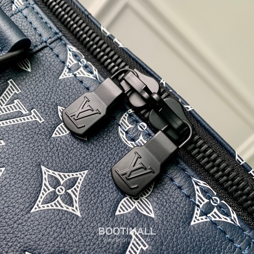 Louis Vuitton Keepall Bandoulière 50 Travel Bag Monogram Shadow Calfskin Leather Duffle Bag with Strap 루이비통 키폴 반둘리에 50 모노그램 쉐도우 카프스킨 레더 더플백 스트랩 M24953 50cm 5