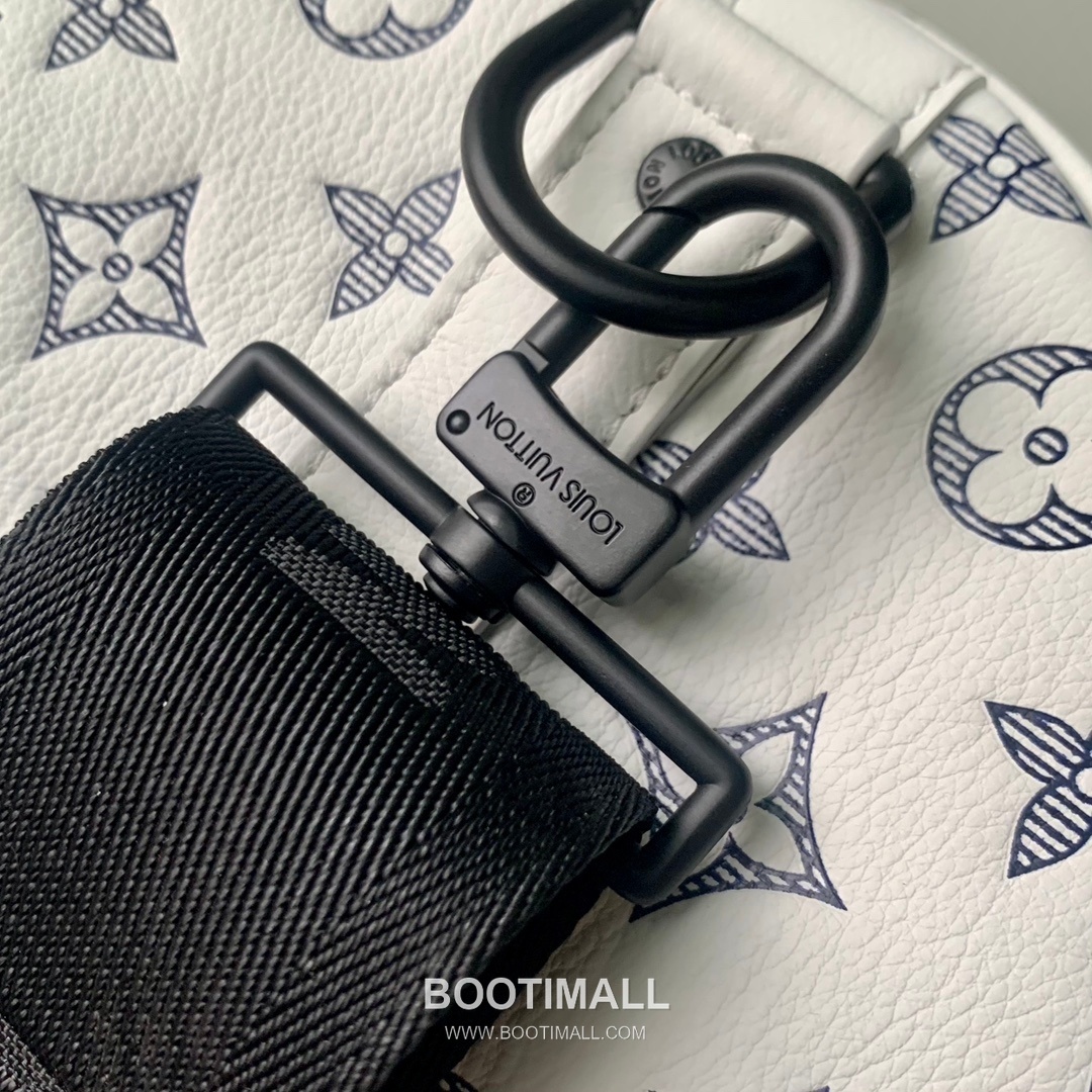 Louis Vuitton Keepall Bandoulière 50 Travel Bag Monogram Shadow Calfskin Leather Duffle Bag with Strap 루이비통 키폴 반둘리에 50 모노그램 쉐도우 카프스킨 레더 더플백 스트랩 M24954 50cm 6