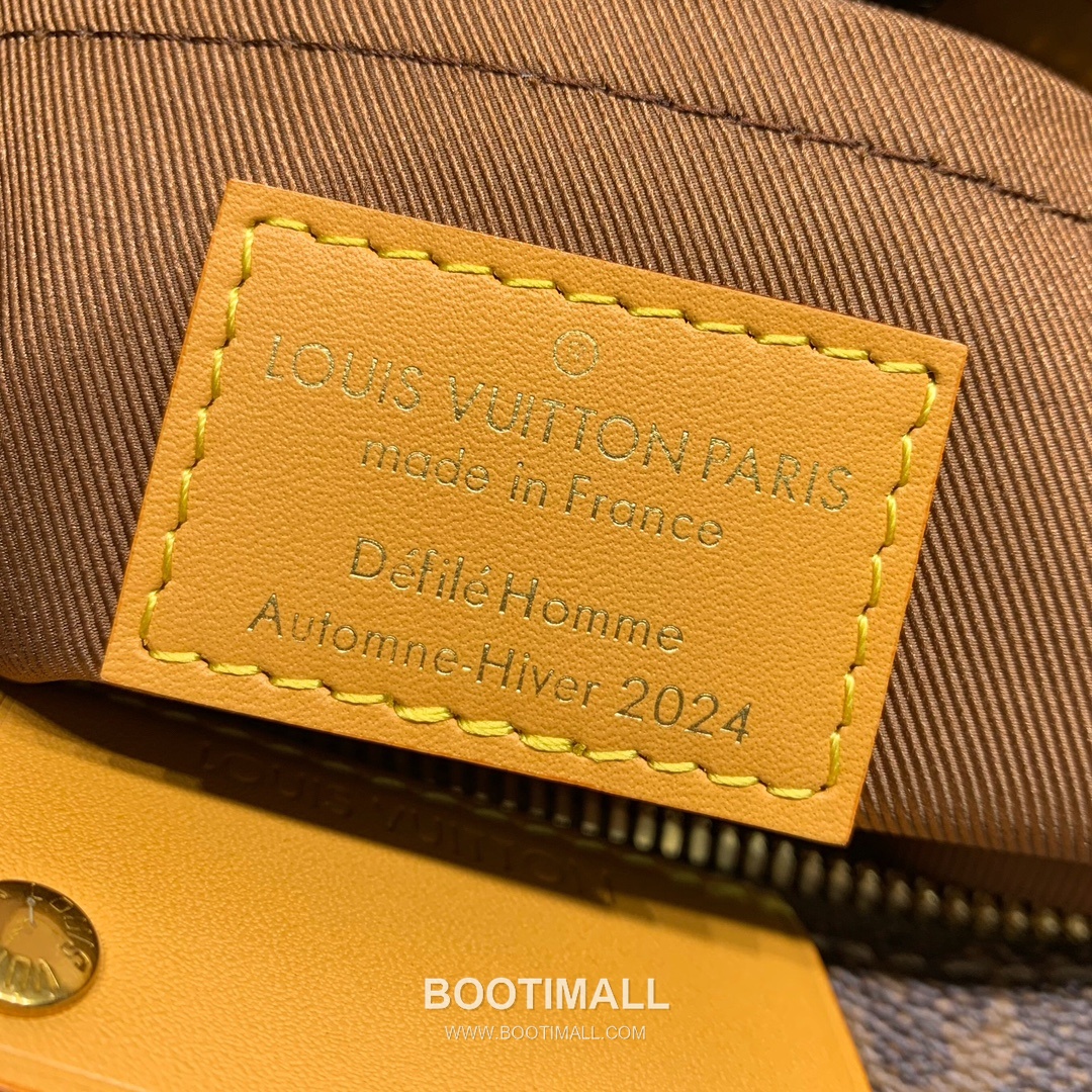 Louis Vuitton Soul Trunk East West Bag Monogram Dust Canvas Structured Shoulder Bag with Metal Corner 루이비통 소울 트렁크 이스트웨스트 모노그램 더스트 캔버스 구조형 숄더백 메탈 코너 M11536 29cm 14