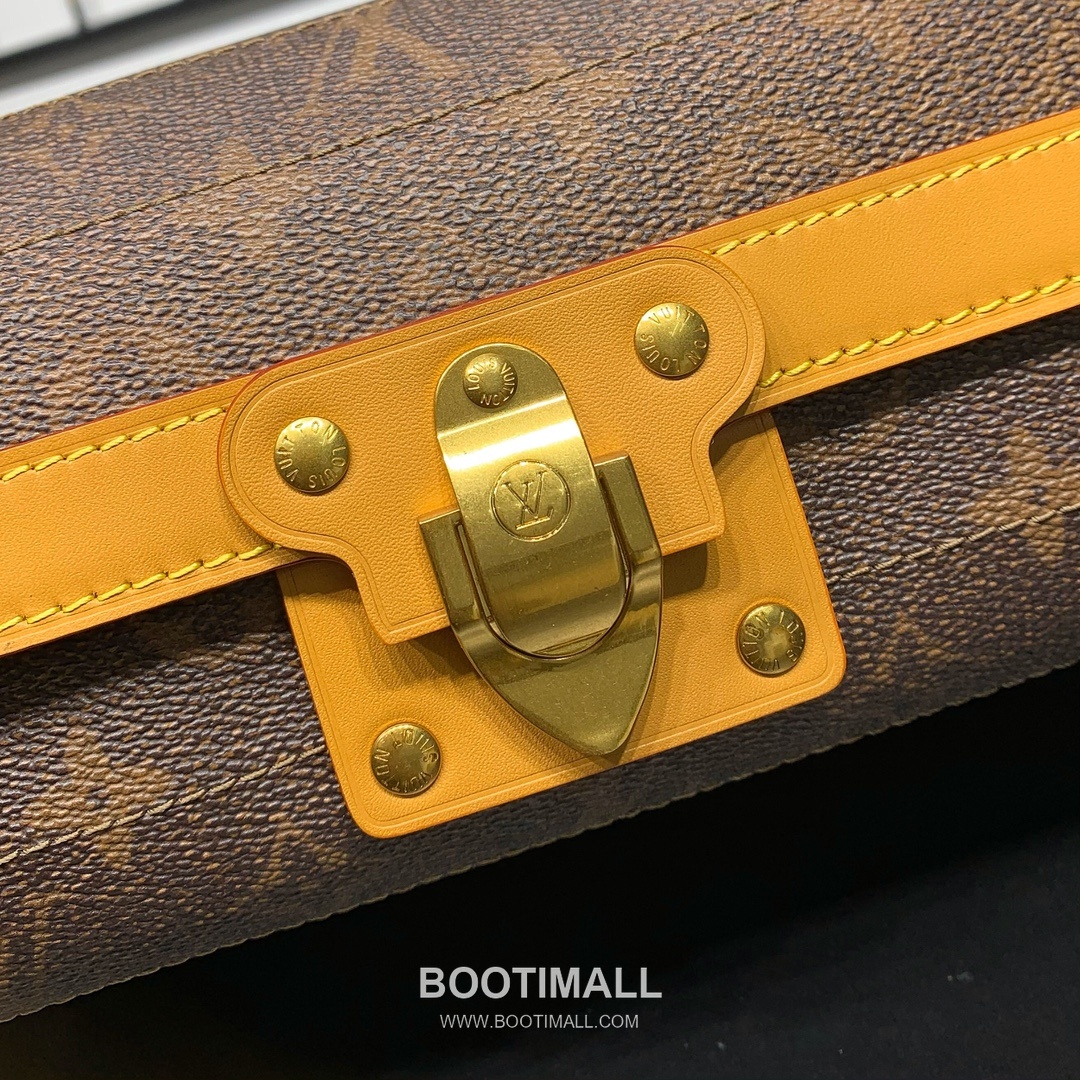 Louis Vuitton Soul Trunk East West Bag Monogram Dust Canvas Structured Shoulder Bag with Metal Corner 루이비통 소울 트렁크 이스트웨스트 모노그램 더스트 캔버스 구조형 숄더백 메탈 코너 M11536 29cm 15