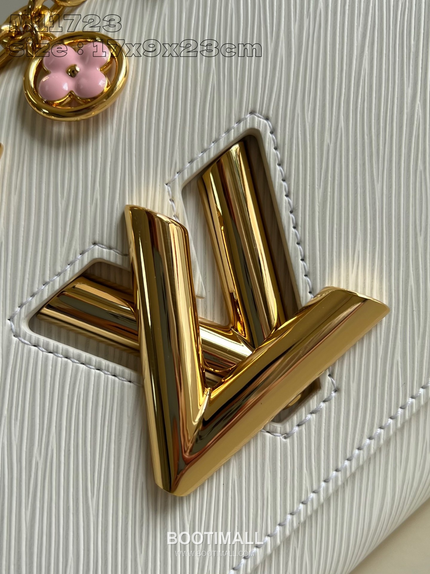 Louis Vuitton Twist MM Bag Epi Leather Chain Shoulder Bag with Enamel Monogram Flower Charm 루이비통 트위스트 MM 에피 레더 체인 숄더백 에나멜 플라워 참 M11723 23cm 3