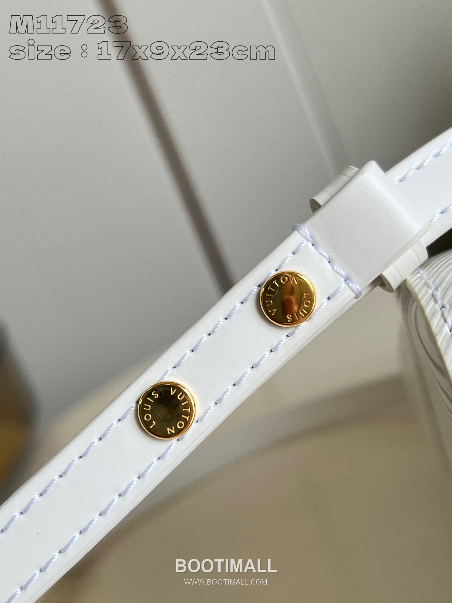 Louis Vuitton Twist MM Bag Epi Leather Chain Shoulder Bag with Enamel Monogram Flower Charm 루이비통 트위스트 MM 에피 레더 체인 숄더백 에나멜 플라워 참 M11723 23cm 7