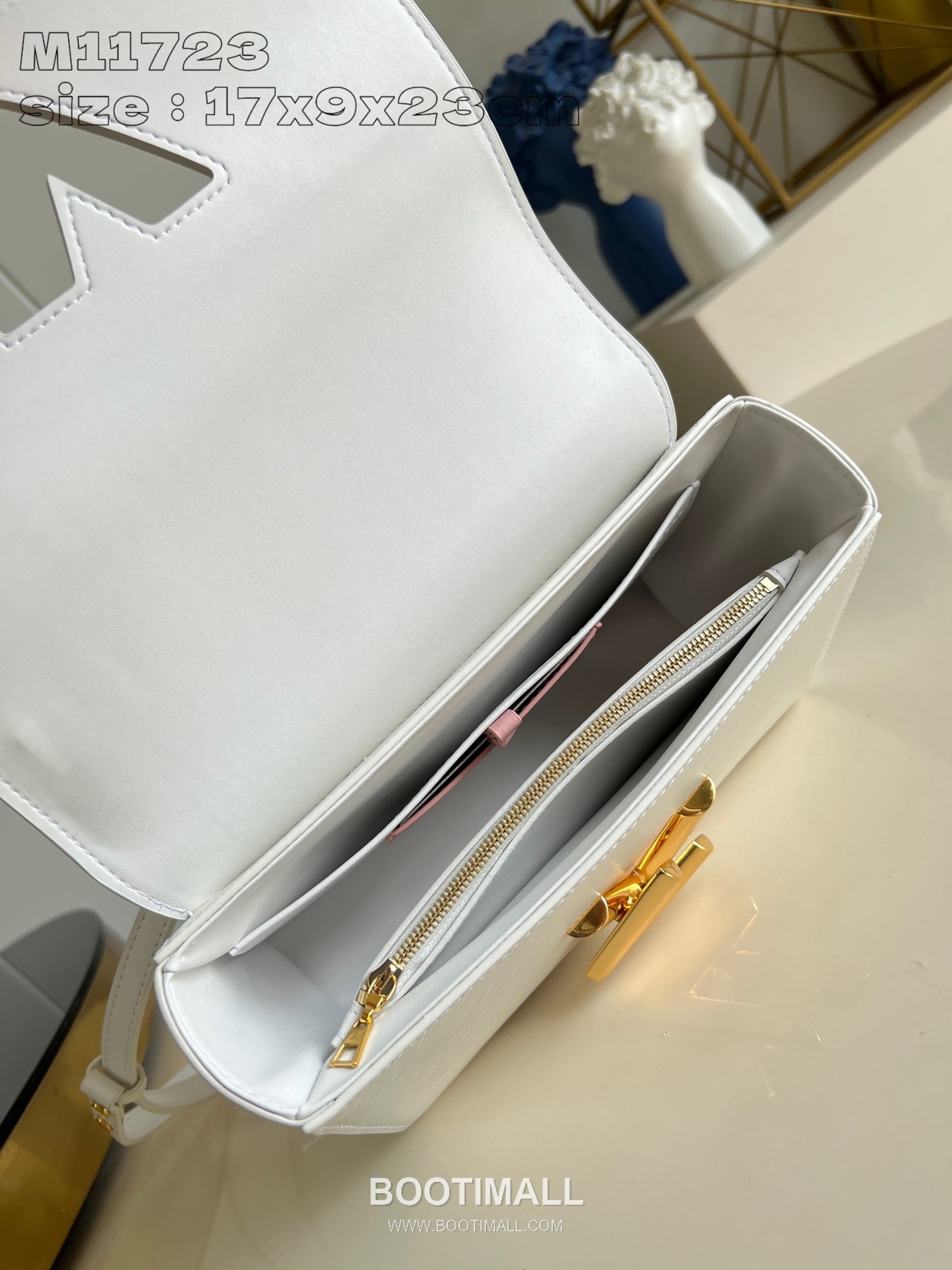 Louis Vuitton Twist MM Bag Epi Leather Chain Shoulder Bag with Enamel Monogram Flower Charm 루이비통 트위스트 MM 에피 레더 체인 숄더백 에나멜 플라워 참 M11723 23cm 8