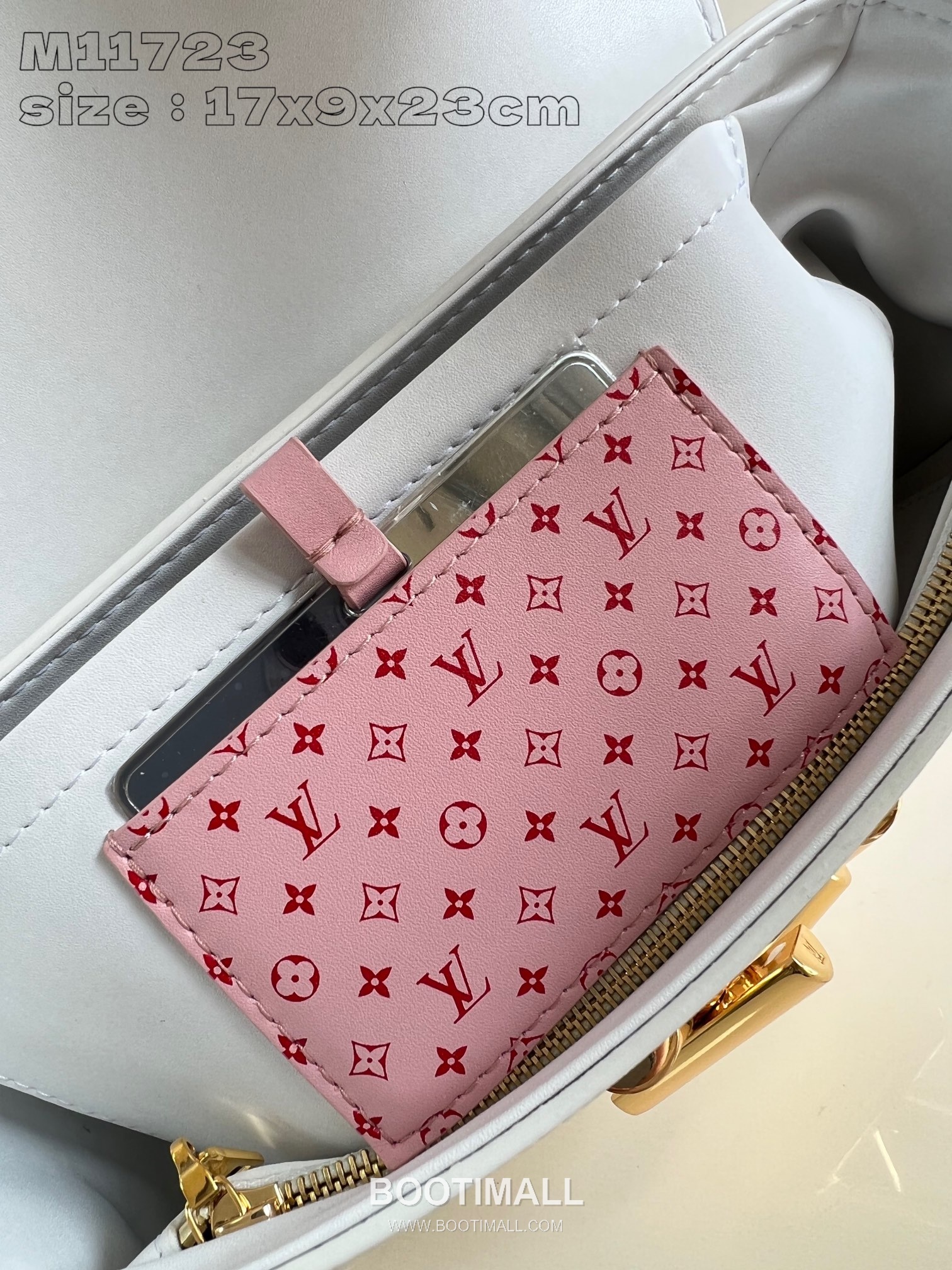Louis Vuitton Twist MM Bag Epi Leather Chain Shoulder Bag with Enamel Monogram Flower Charm 루이비통 트위스트 MM 에피 레더 체인 숄더백 에나멜 플라워 참 M11723 23cm 9