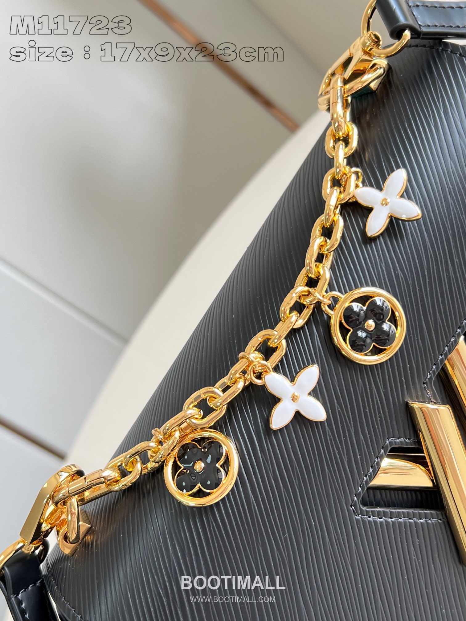 Louis Vuitton Twist MM Bag Epi Leather Chain Shoulder Bag with Enamel Monogram Flower Charm 루이비통 트위스트 MM 에피 레더 체인 숄더백 에나멜 플라워 참 M11723 23cm 2