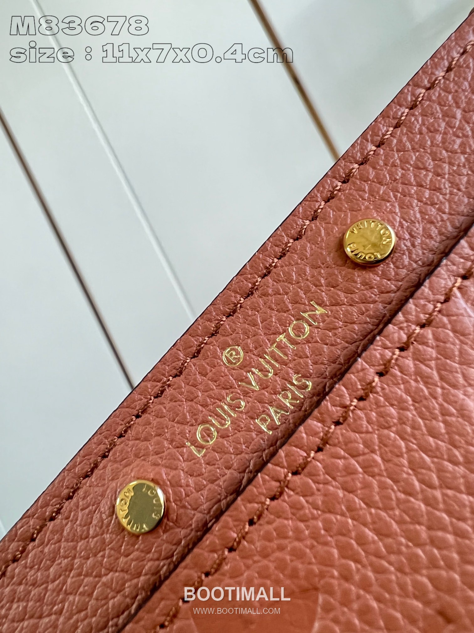 Louis Vuitton Card Holder Monogram Embossed Leather Slim Card Holder with Central Pocket 루이비통 모노그램 엠보싱 레더 슬림 카드지갑 센트럴 포켓 M83678 11cm 3