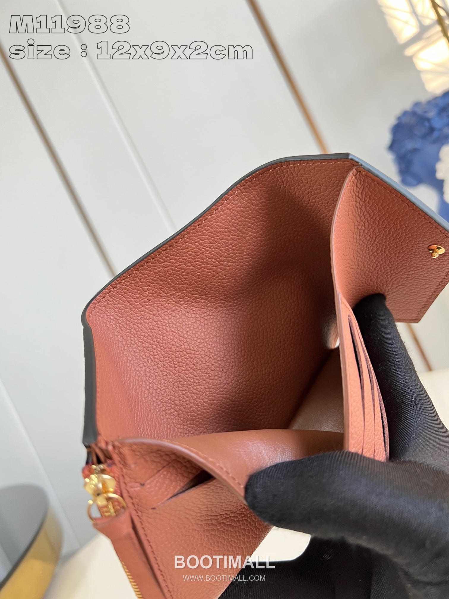 Louis Vuitton Victorine Wallet Monogram Embossed Leather Flap Card Holder with Coin Pocket 루이비통 빅토린 모노그램 엠보싱 레더 플랩 카드지갑 코인포켓 M11988 12cm 8