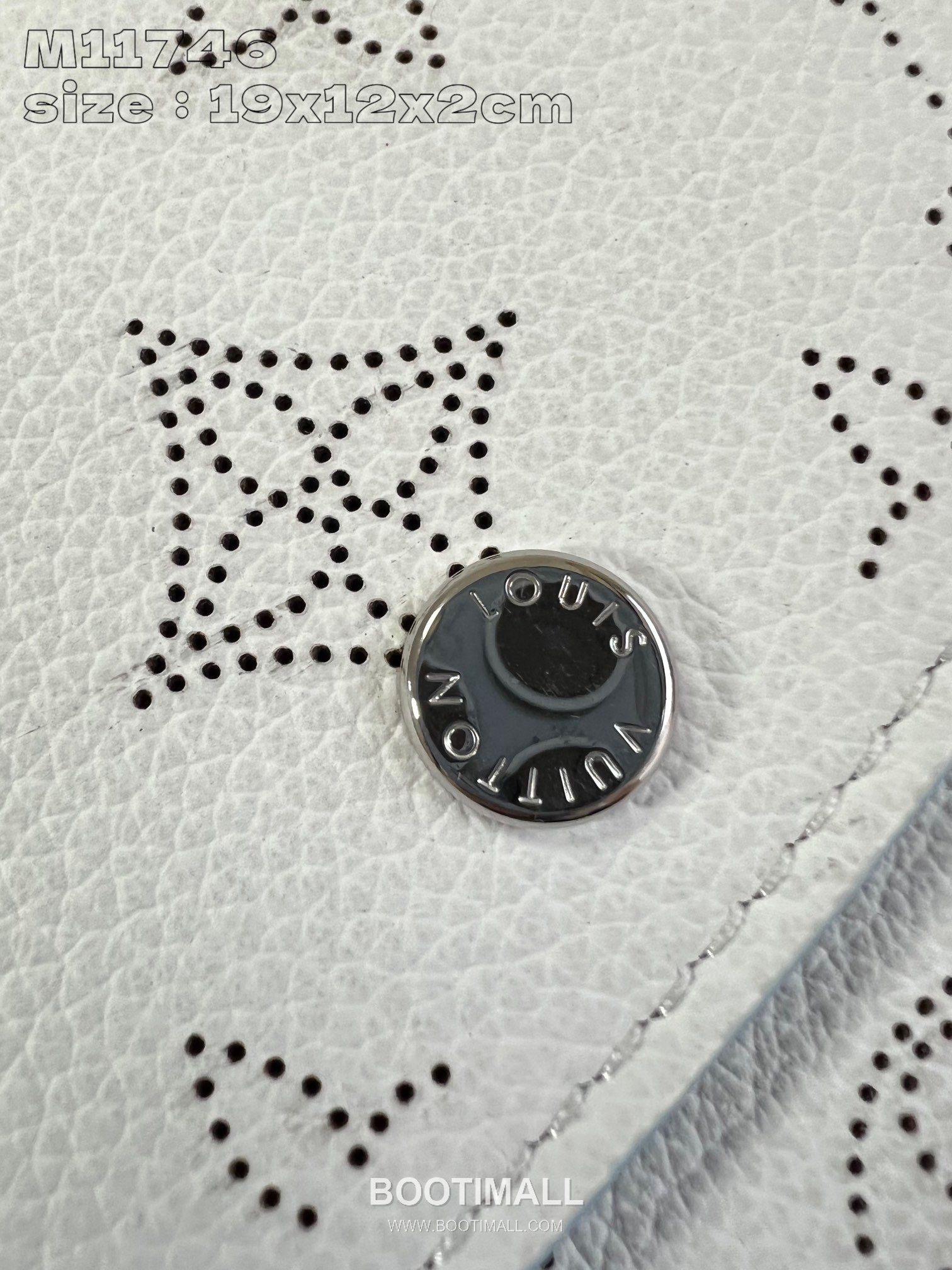 Louis Vuitton Iris Wallet Perforated Calfskin Leather Flap Long Wallet with Zip Coin Pocket 루이비통 아이리스 퍼포레이티드 카프스킨 레더 플랩 장지갑 집 코인포켓 M11746 19cm 3