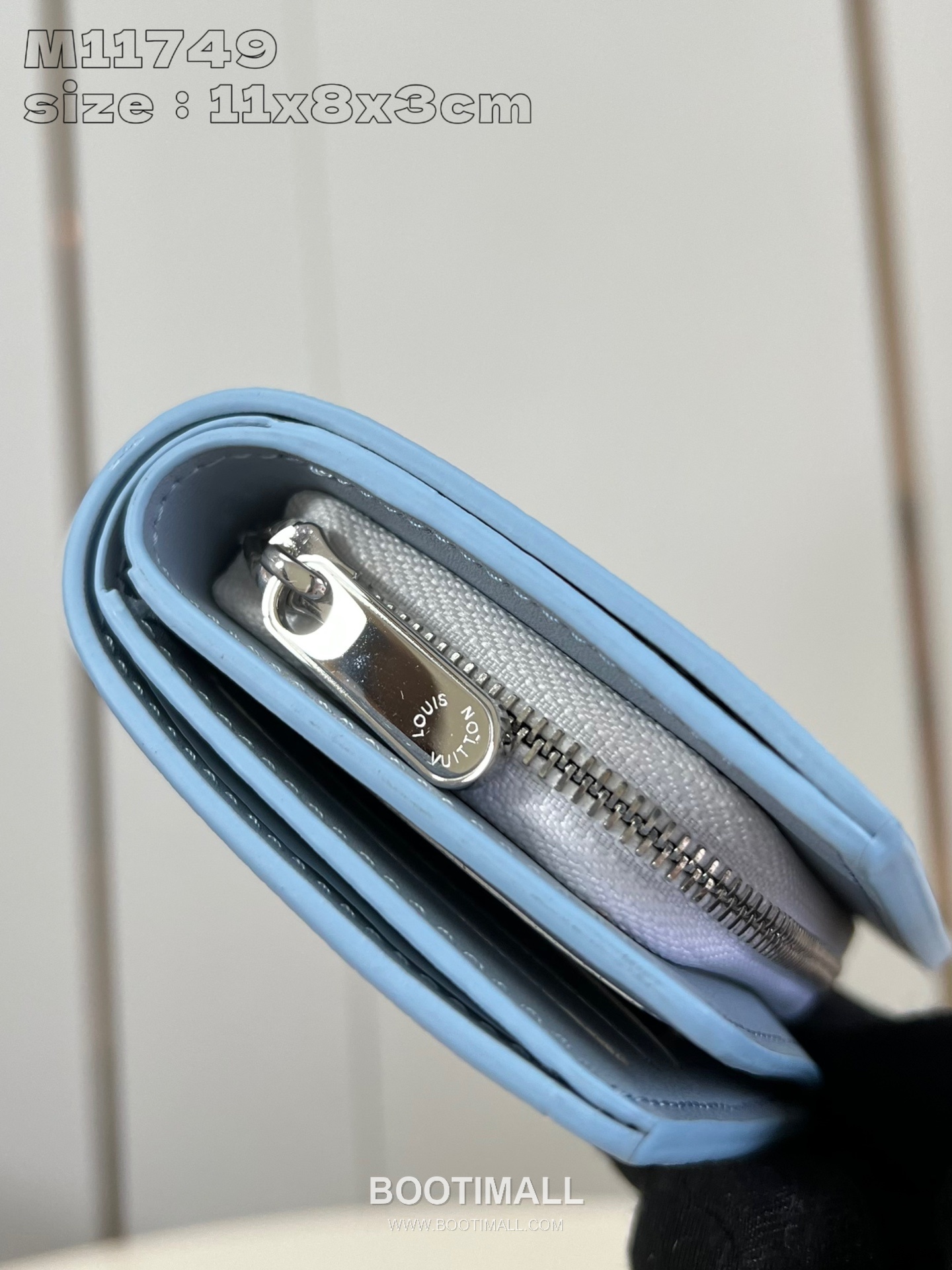 Louis Vuitton Cléa Wallet Mahina Calfskin Leather Perforated Zip Coin Card Holder 루이비통 클레아 마히나 카프스킨 레더 퍼포레이티드 집 코인 카드지갑 M11749 11cm 4