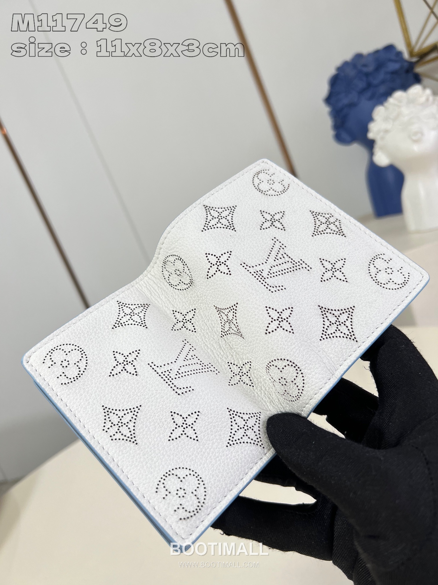 Louis Vuitton Cléa Wallet Mahina Calfskin Leather Perforated Zip Coin Card Holder 루이비통 클레아 마히나 카프스킨 레더 퍼포레이티드 집 코인 카드지갑 M11749 11cm 5