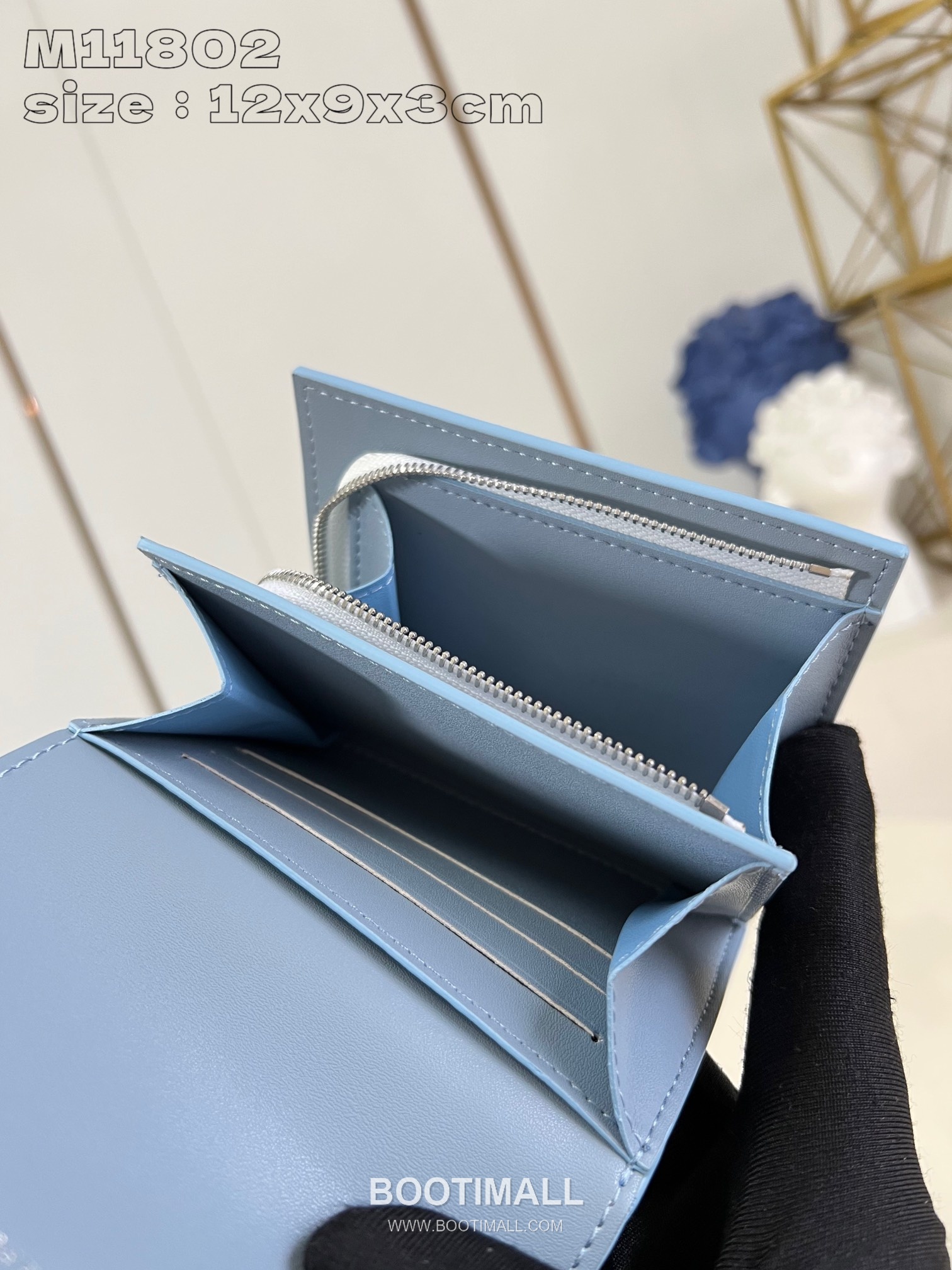 Louis Vuitton Iris Compact Wallet Perforated Calfskin Leather Flap Card Holder with Zip Coin Pocket 루이비통 아이리스 컴팩트 퍼포레이티드 카프스킨 레더 플랩 카드지갑 집 코인포켓 M11802 12cm 7