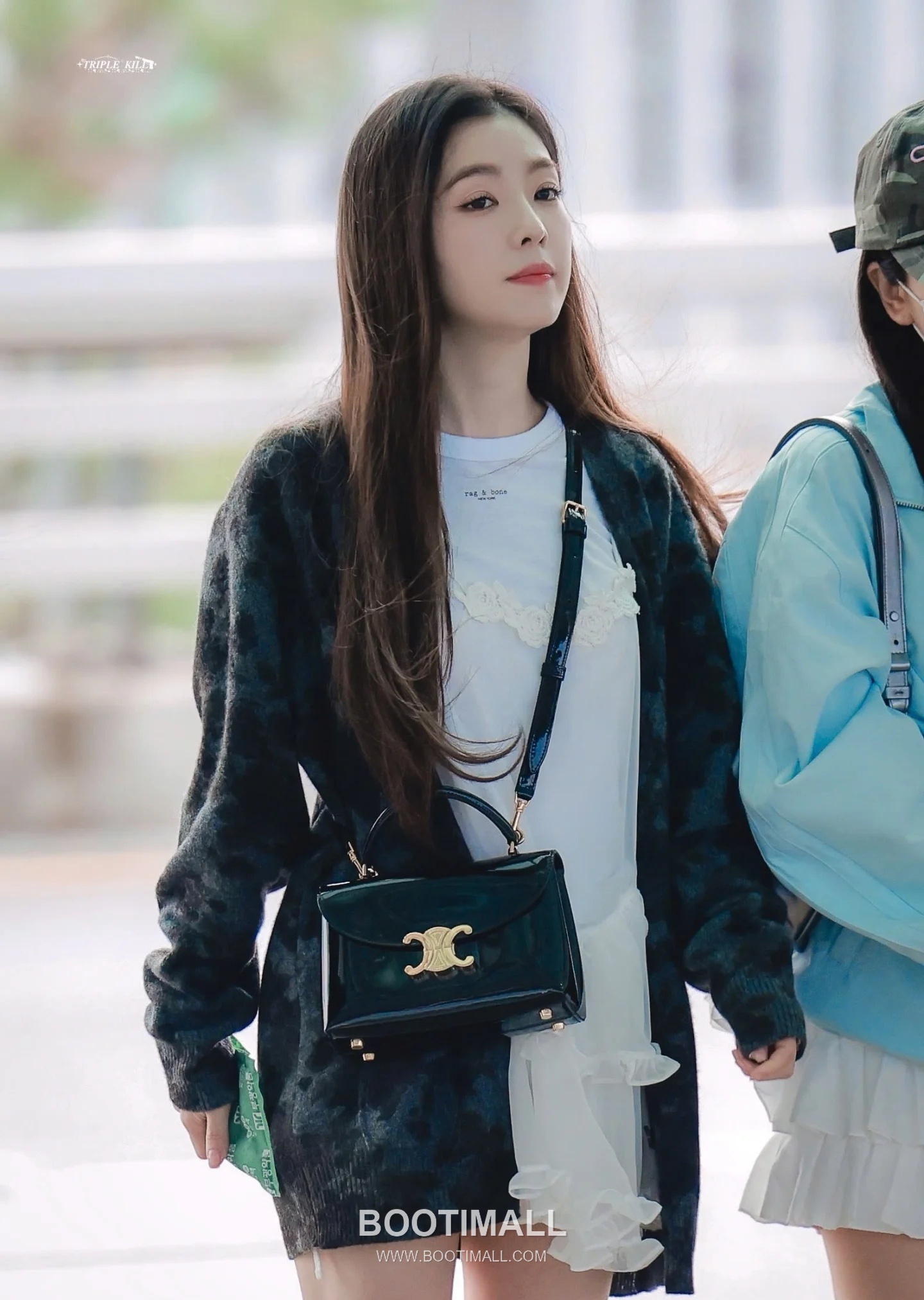 Celine Teen Classic Box Bag Calfskin Leather Crossbody Bag with Metal Lock 셀린느 틴 클래식 박스 카프스킨 레더 크로스바디백 메탈락 118113 20cm 1