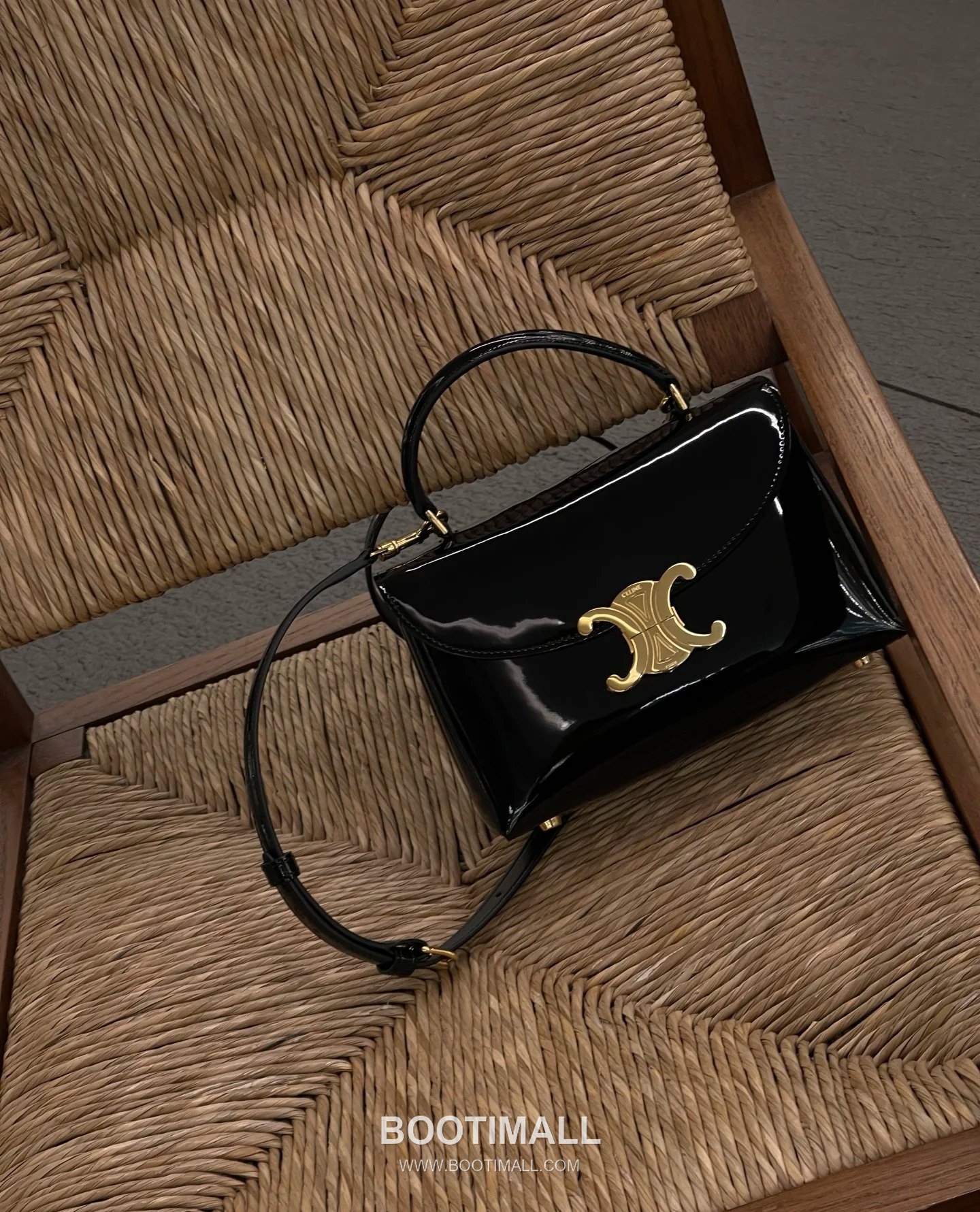 Celine Teen Classic Box Bag Calfskin Leather Crossbody Bag with Metal Lock 셀린느 틴 클래식 박스 카프스킨 레더 크로스바디백 메탈락 118113 20cm 9