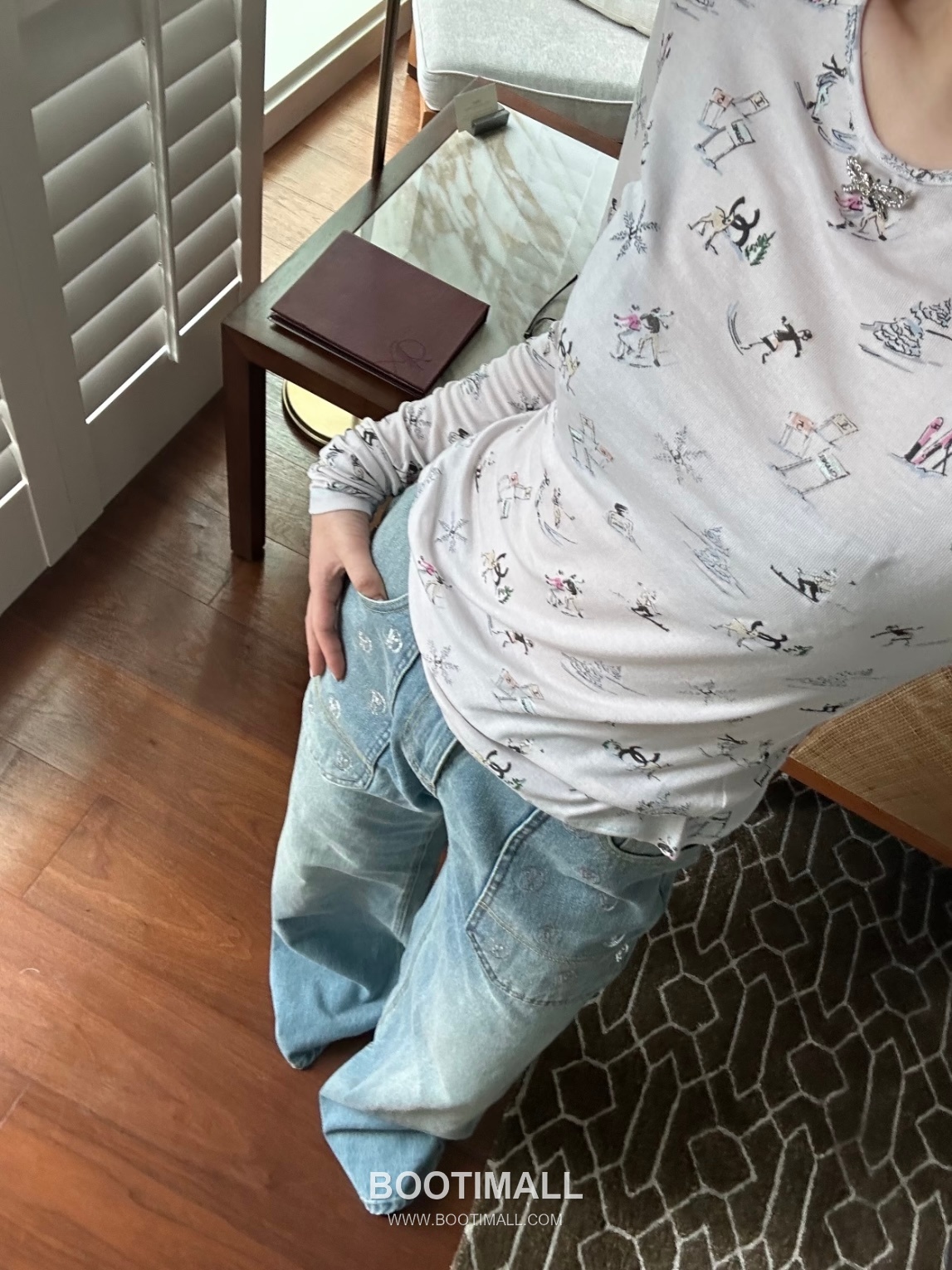 Louis Vuitton 2026SS Monogram Sequin Logo Cotton Denim Pants 루이비통 2026SS 모노그램 시퀸 로고 코튼 데님 팬츠 2