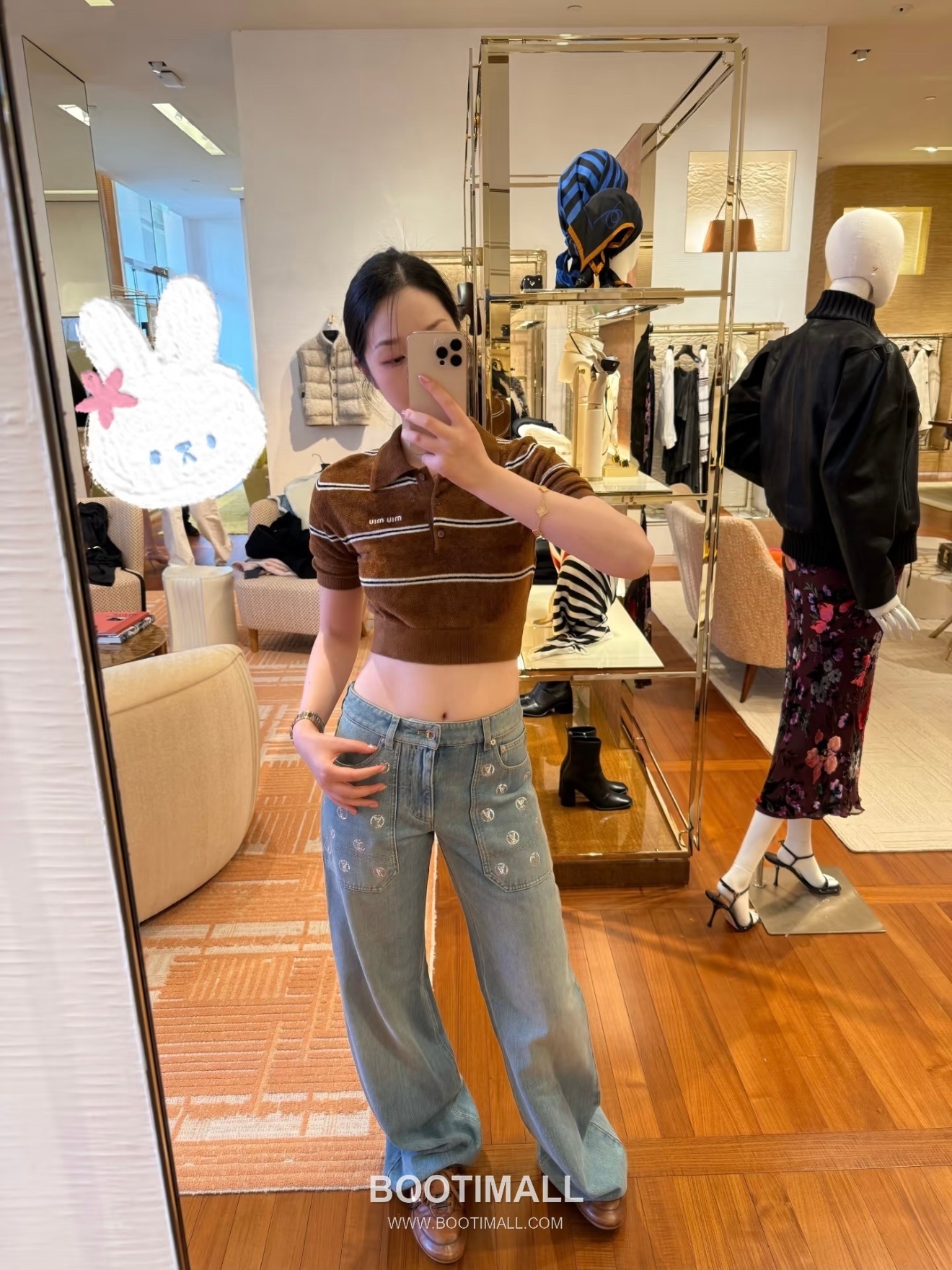 Louis Vuitton 2026SS Monogram Sequin Logo Cotton Denim Pants 루이비통 2026SS 모노그램 시퀸 로고 코튼 데님 팬츠 4