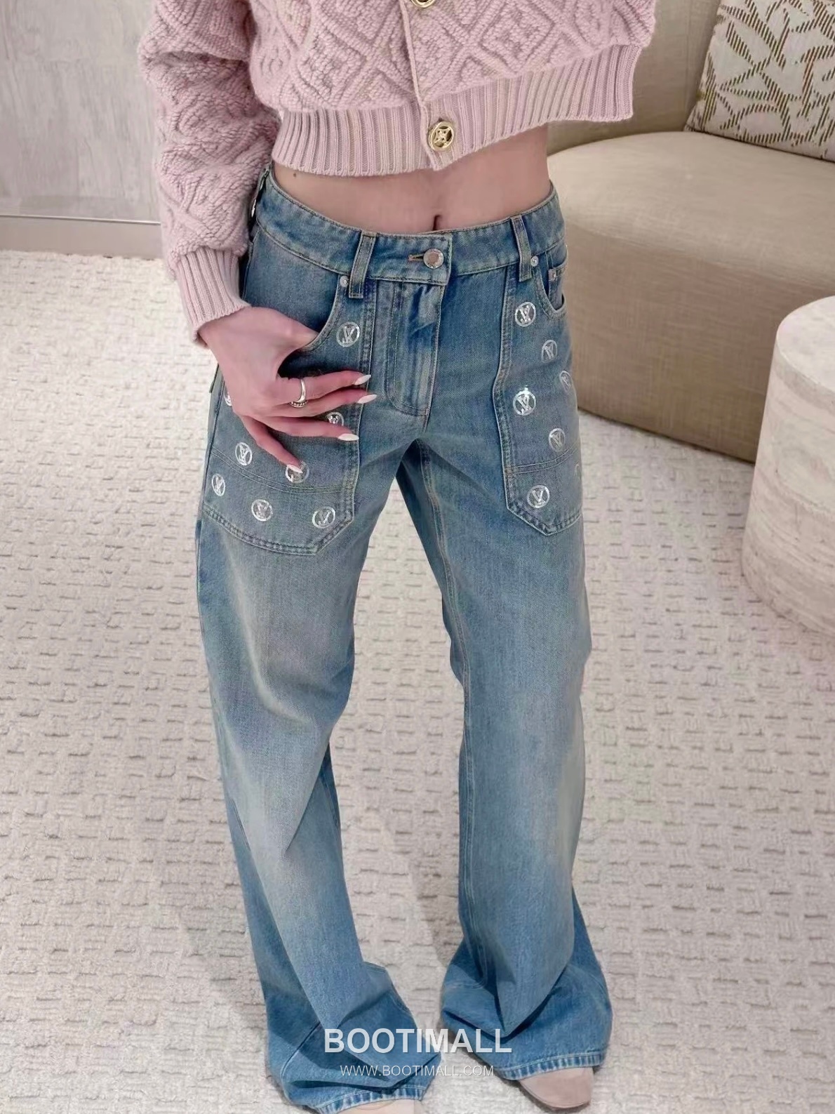 Louis Vuitton 2026SS Monogram Sequin Logo Cotton Denim Pants 루이비통 2026SS 모노그램 시퀸 로고 코튼 데님 팬츠 8