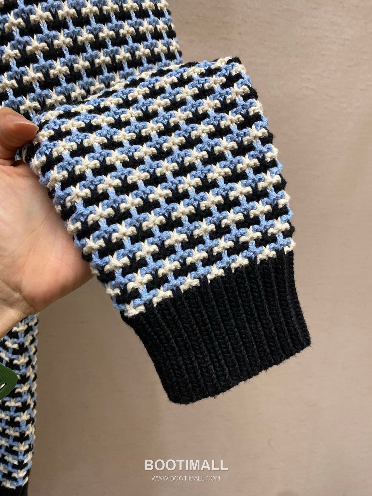 Louis Vuitton 2026FW Houndstooth Pattern Cotton Blend Knit Sweater 루이비통 2026FW 하운드투스 패턴 코튼 혼방 니트 스웨터 9