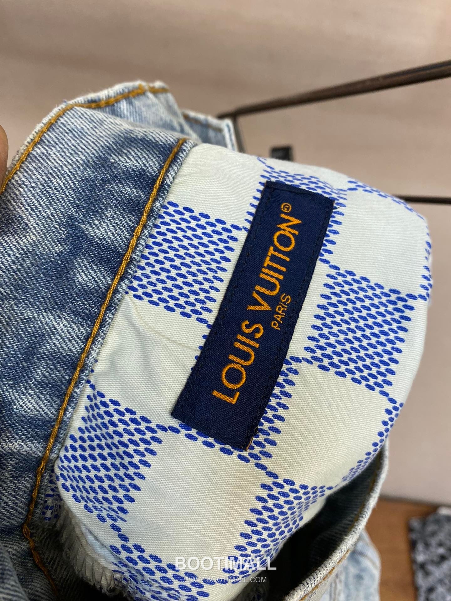 Louis Vuitton 2026SS Washed Cotton Denim Wide Leg Pants with Embroidered Logo 루이비통 2026SS 워시드 코튼 데님 와이드 레그 팬츠 자수 로고 13