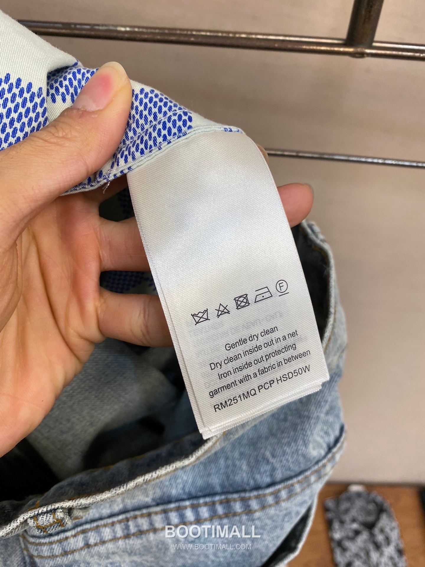 Louis Vuitton 2026SS Washed Cotton Denim Wide Leg Pants with Embroidered Logo 루이비통 2026SS 워시드 코튼 데님 와이드 레그 팬츠 자수 로고 14