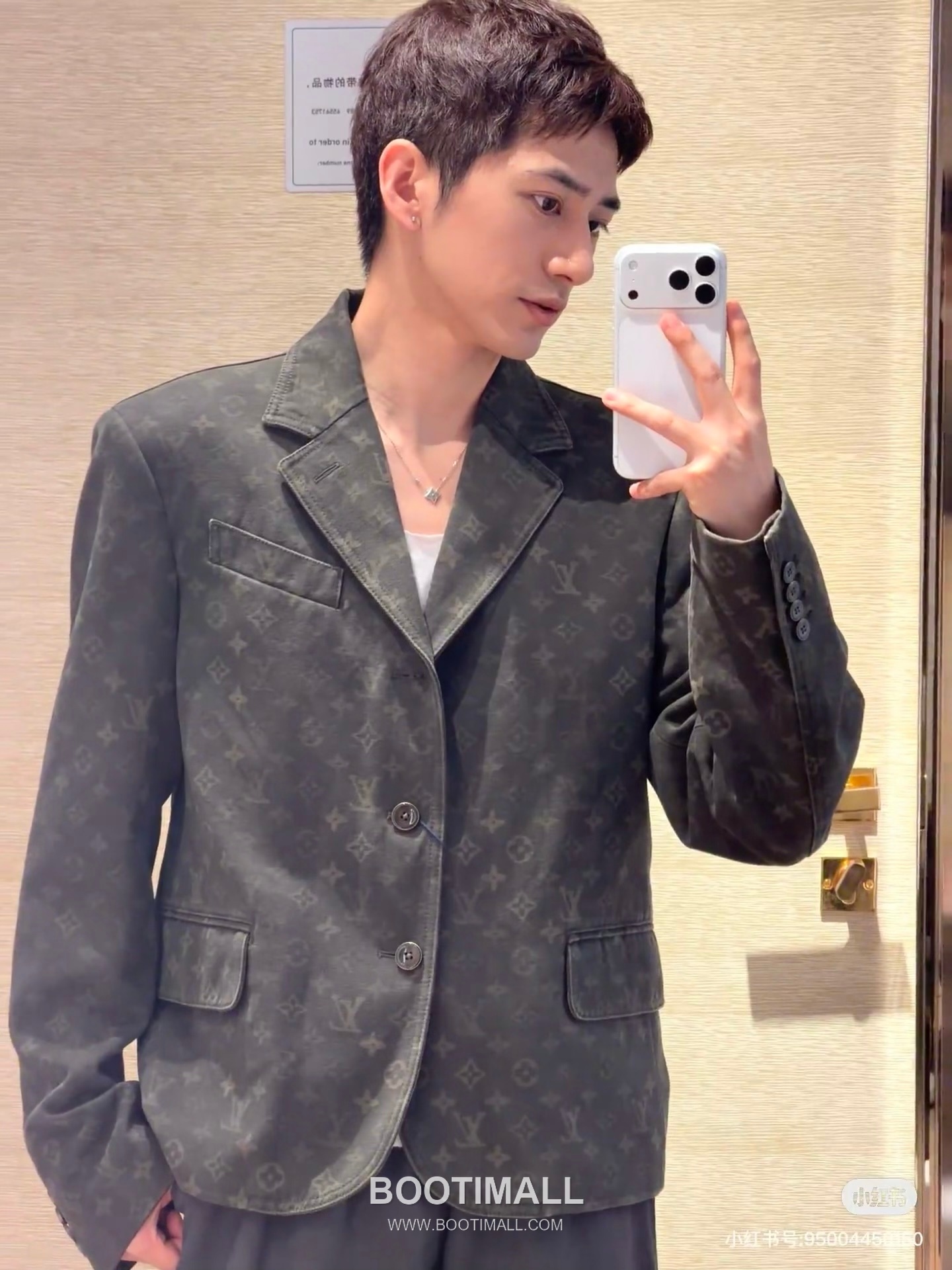 Louis Vuitton 2026SS Letter Jacquard Cotton Denim Blazer Jacket with Leather Patch 루이비통 2026SS 레터 자카드 코튼 데님 블레이저 재킷 가죽 패치 1