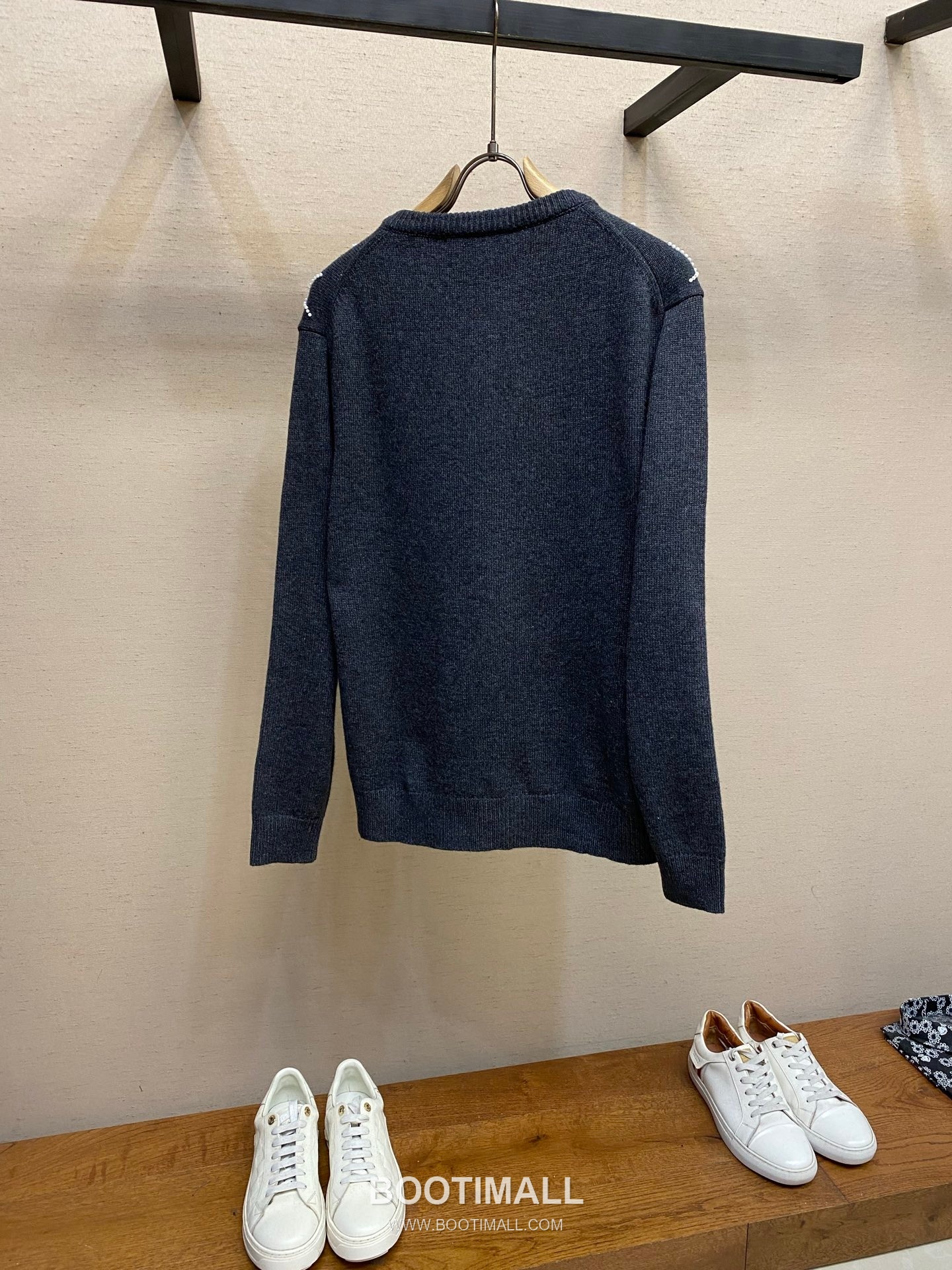 Louis Vuitton 2026SS Diamond Pattern Beaded Letter Cotton Blend Knit Cardigan 루이비통 2026SS 다이아몬드 패턴 핸드 비즈 레터 코튼 혼방 니트 가디건 6