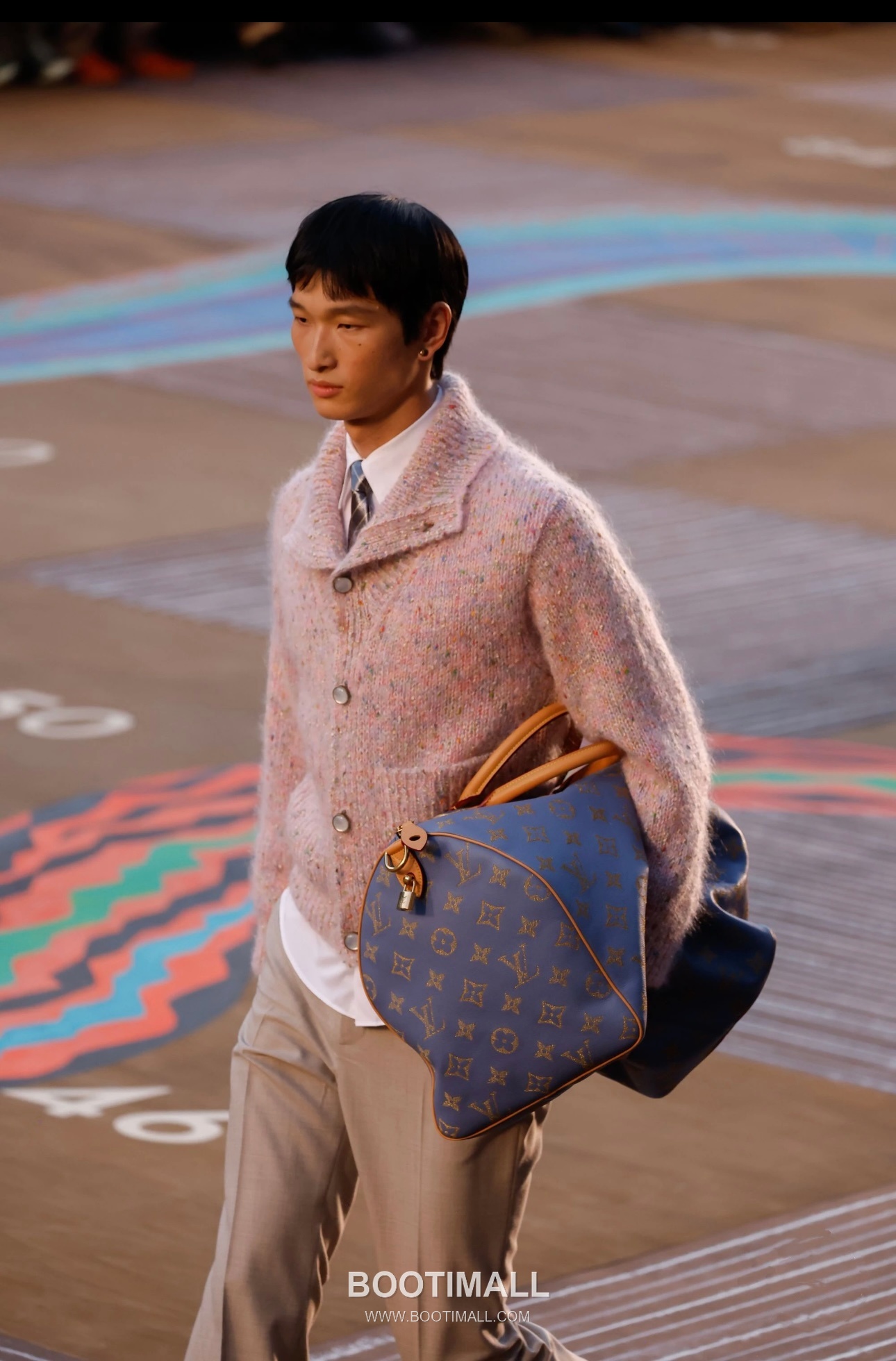 Louis Vuitton 2026FW Multicolor Yarn Cotton Blend Knit Cardigan with Button Detail 루이비통 2026FW 멀티컬러 원사 코튼 혼방 니트 가디건 버튼 디테일 2